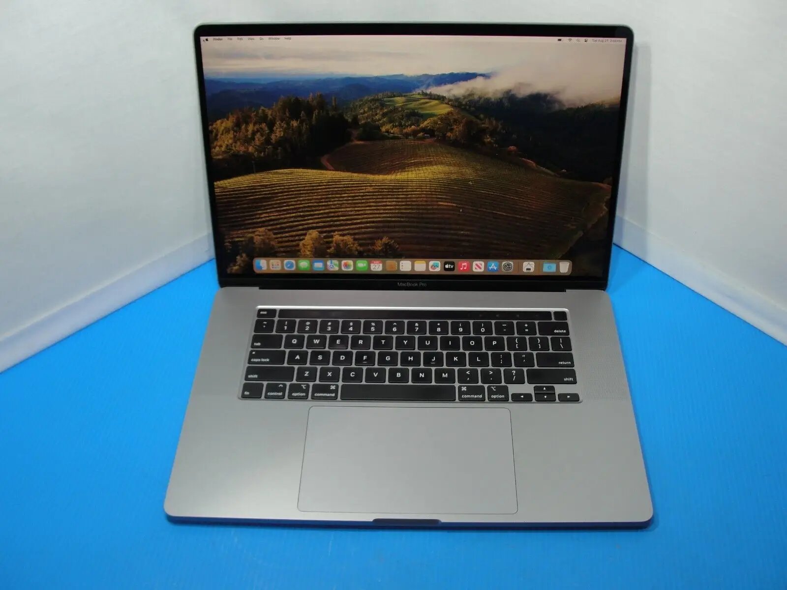 154 cycles Apple MacBook Pro 16