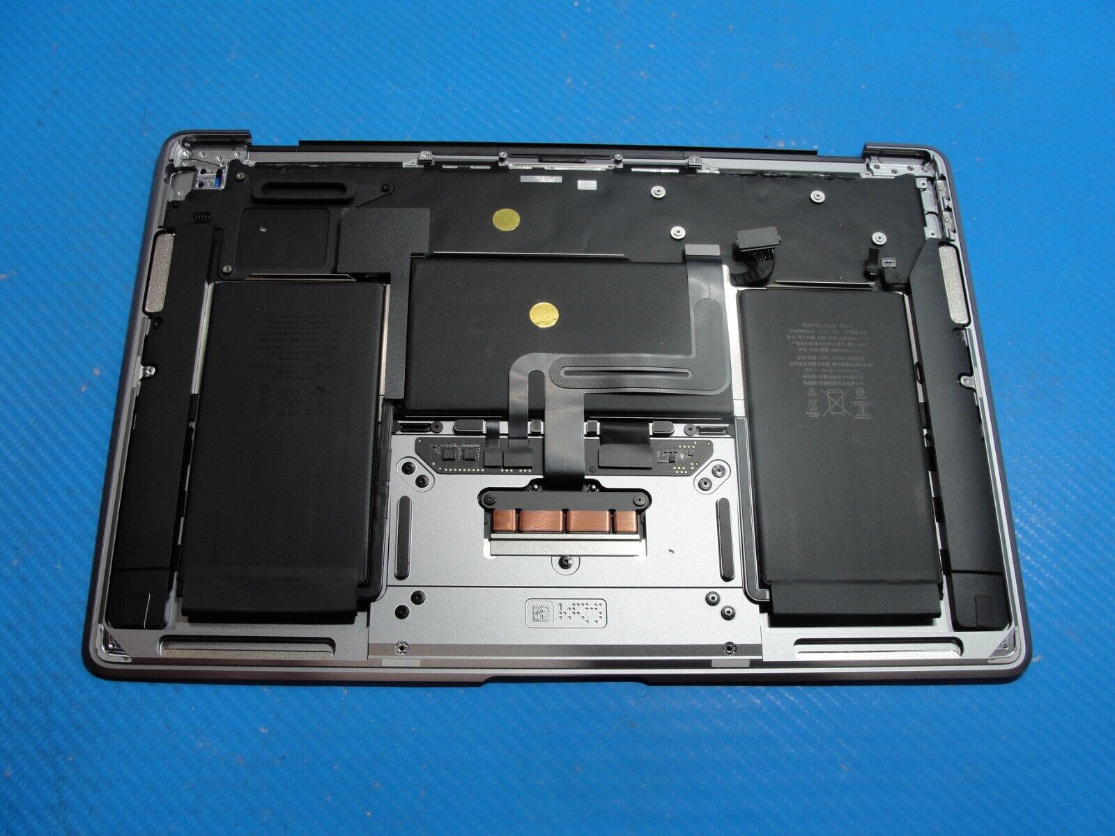 MacBook Air A2337 2020 MGN63LL/A 13