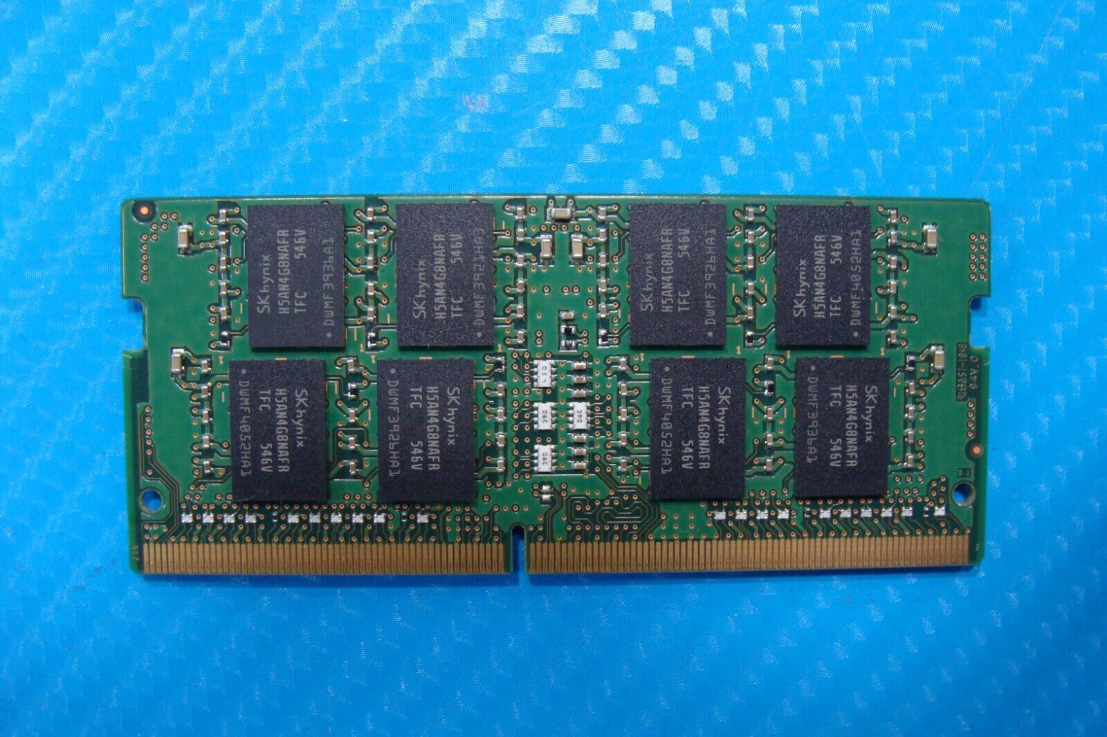 Dell 15 9550 SK Hynix 8GB 2Rx8 PC4-2133P Memory RAM SO-DIMM HMA41GS6AFR8N-TF