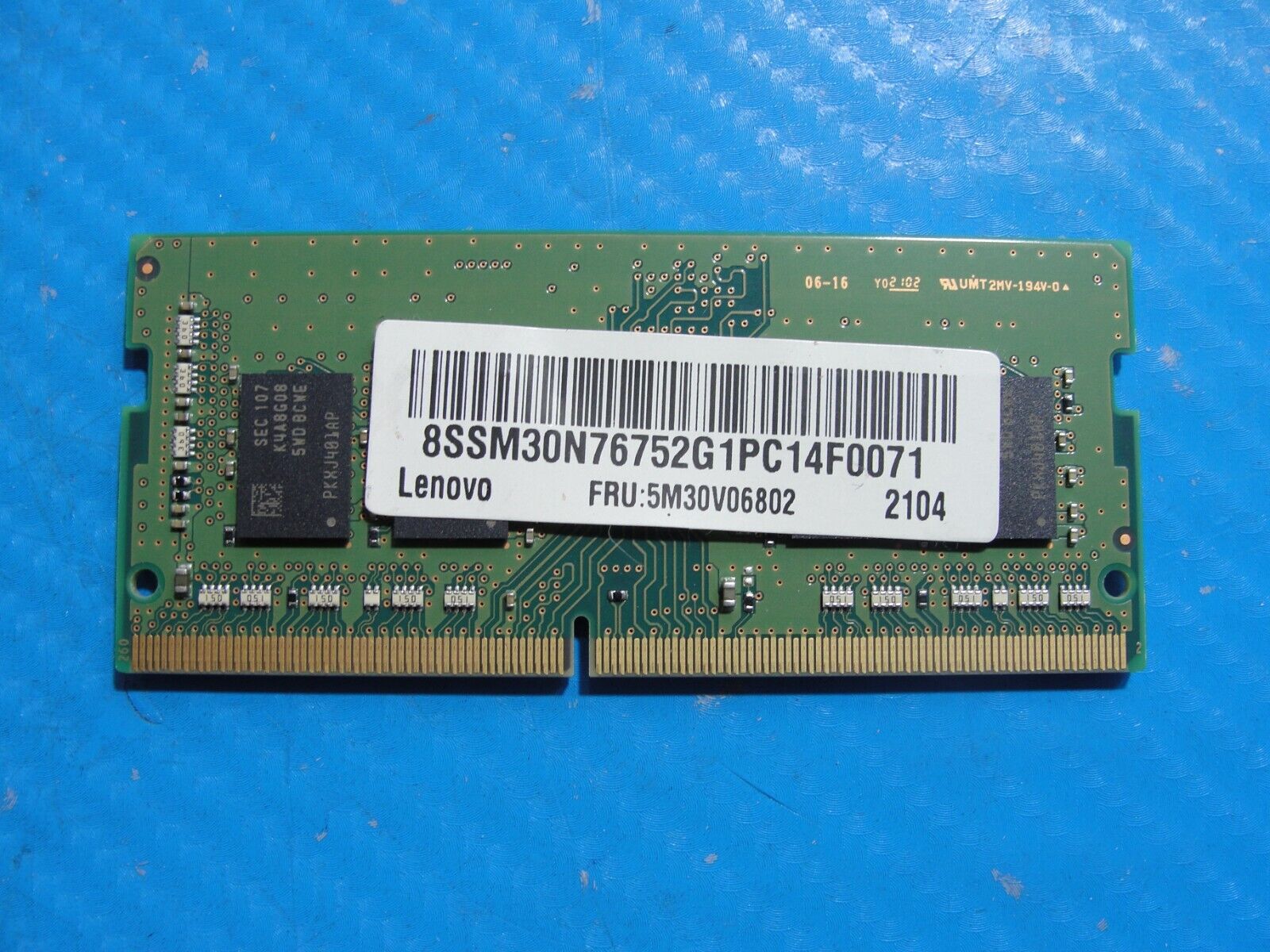 Lenovo T14 Samsung 8GB 1Rx8 PC4-3200AA SO-DIMM Memory RAM M471A1K43DB1-CWE