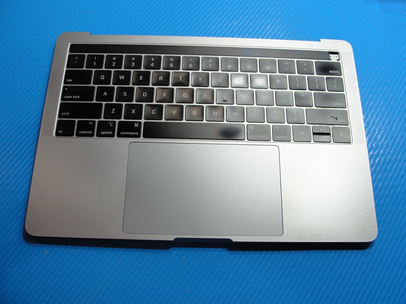 MacBook Pro A1989 13