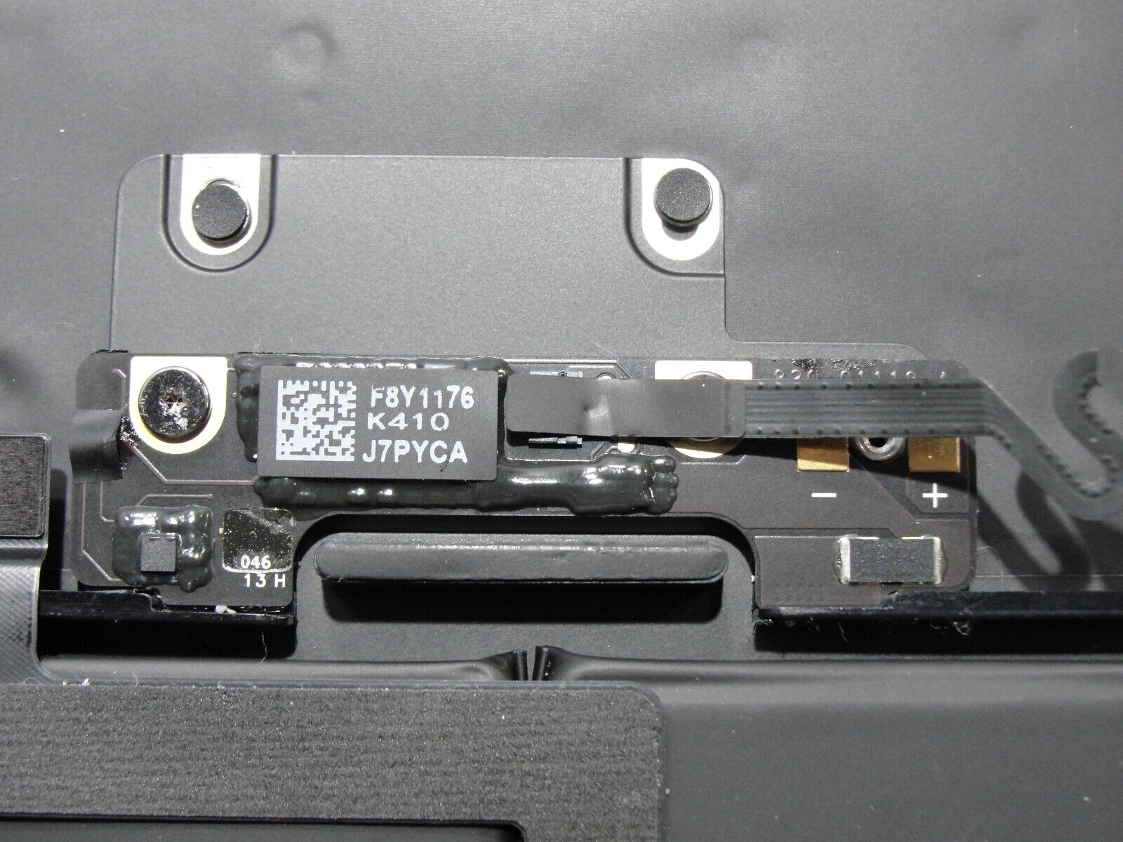 MacBook Pro A2251 13