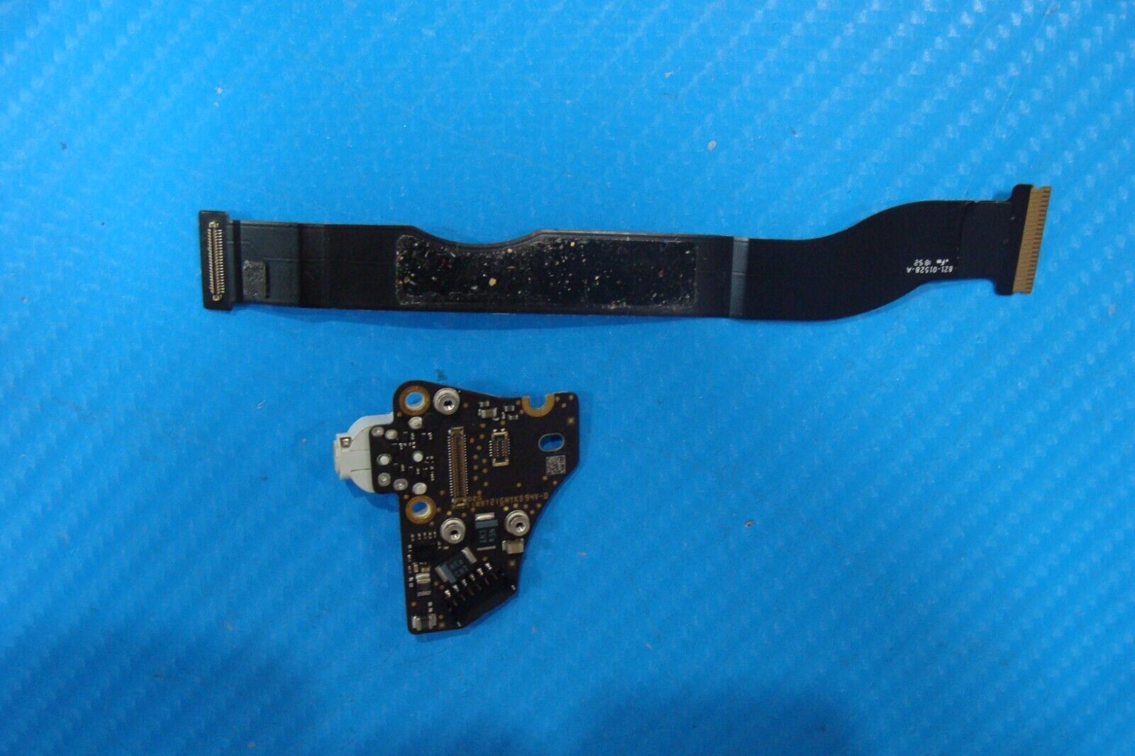 MacBook Air A1932 2019 MVFL2LL MVFK2LL Audio Jack Board w/Cable Silver 923-02824