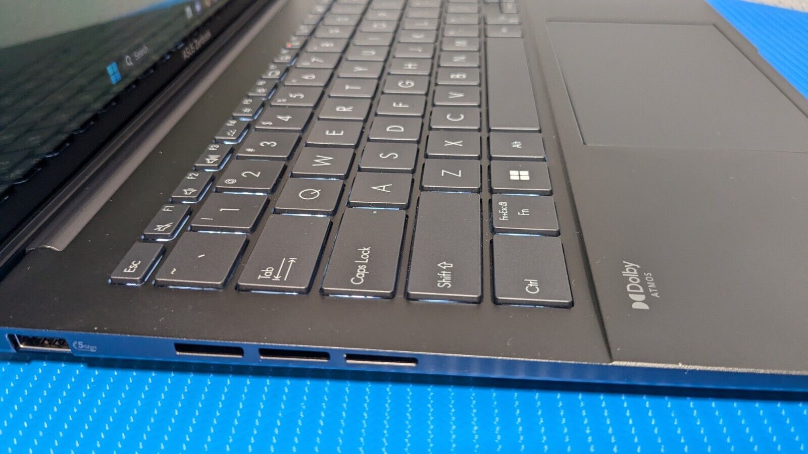 ASUS ZenBook Q425 14