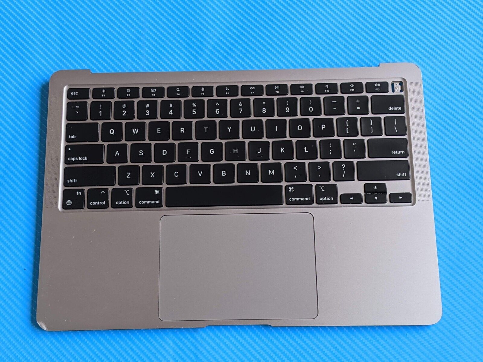 MacBook Air A2337 13