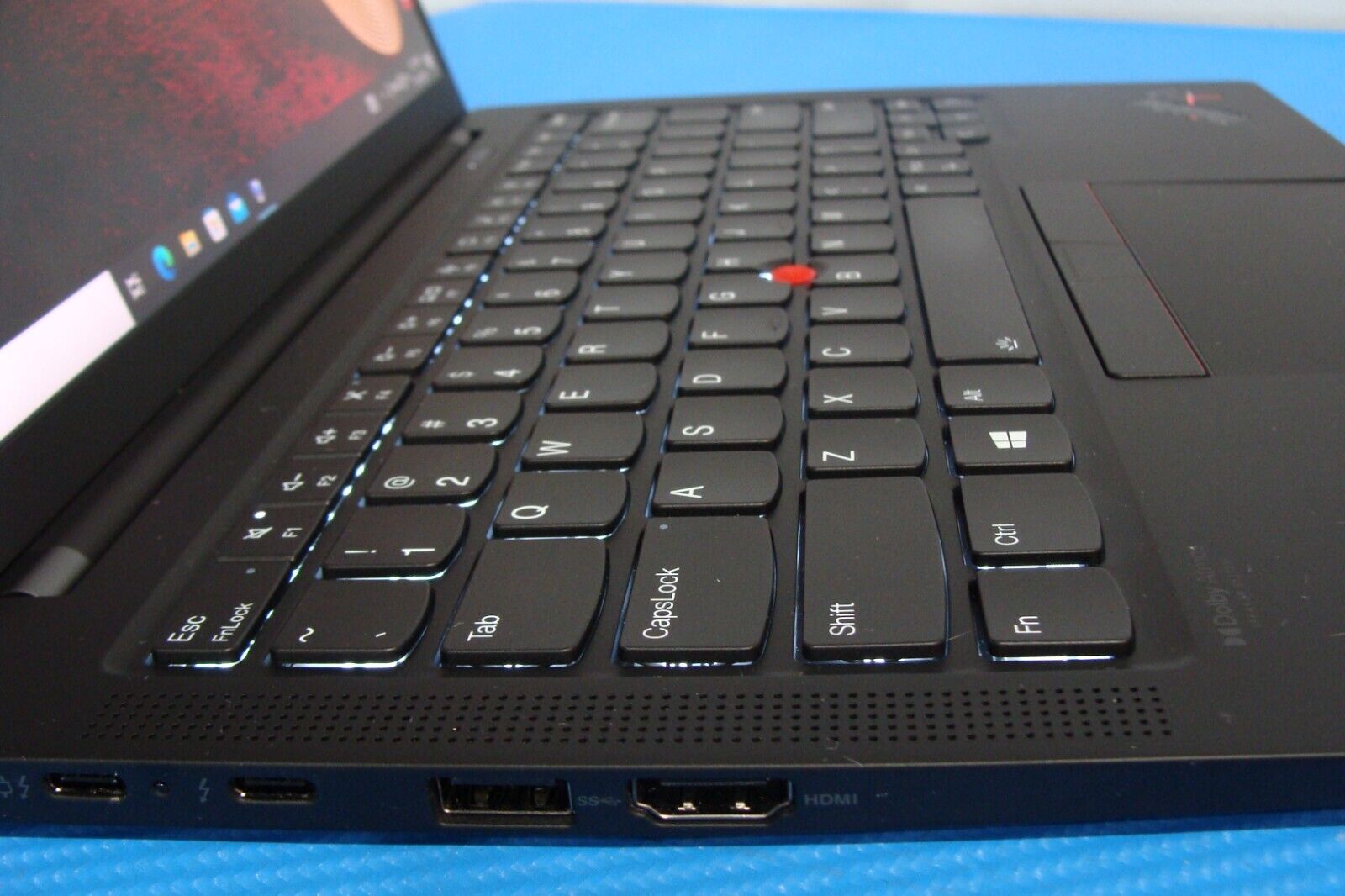 Lenovo ThinkPad X1 Carbon Gen 9 14