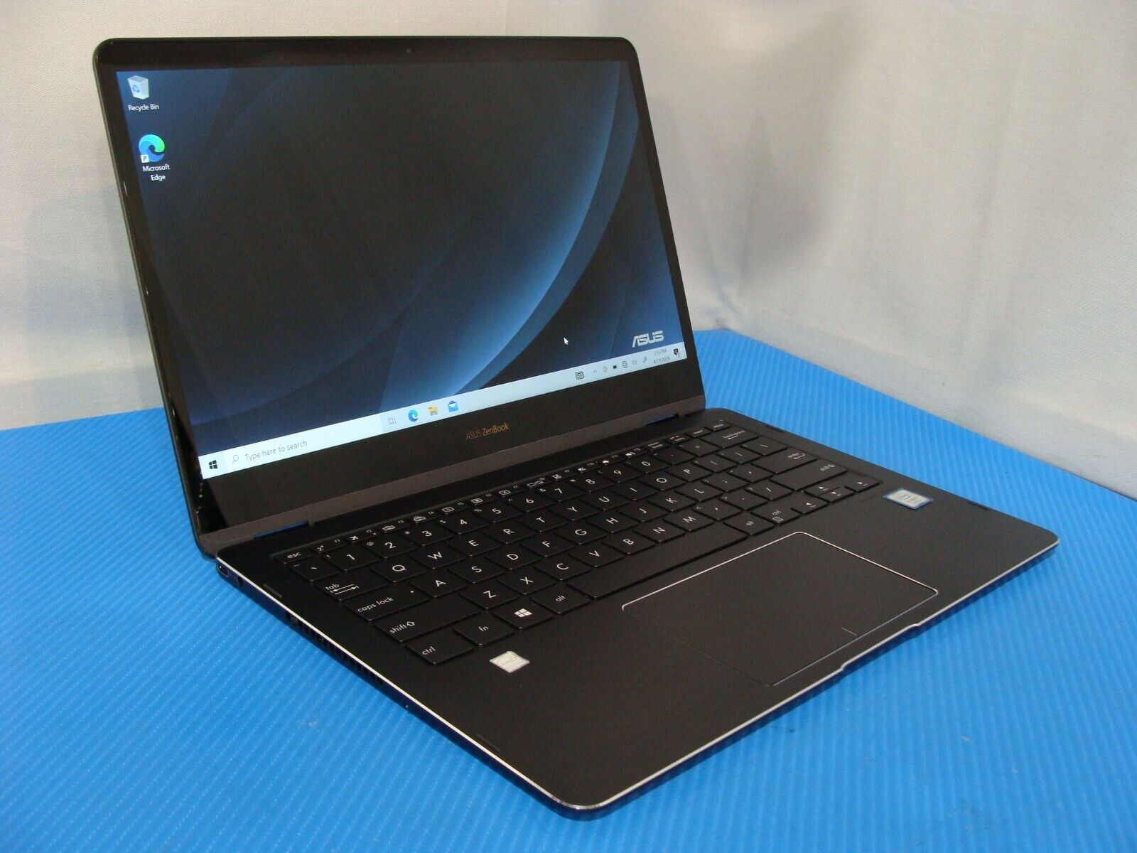 Asus ZenBook Q325UA 13.3