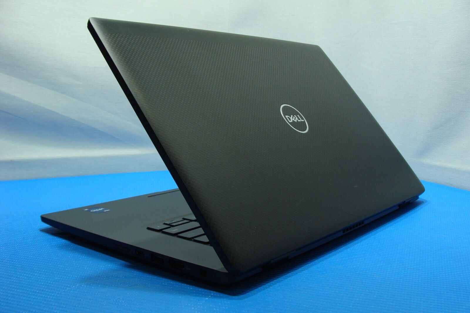 Dell Latitude 7530  Laptop 15.6