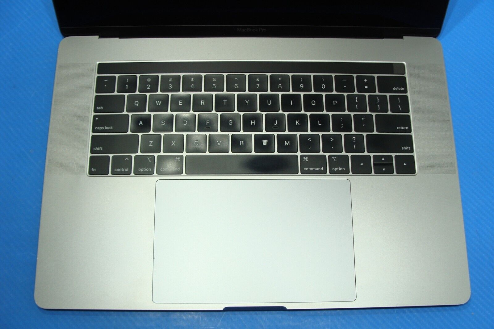 Apple MacBook Pro A1990 15