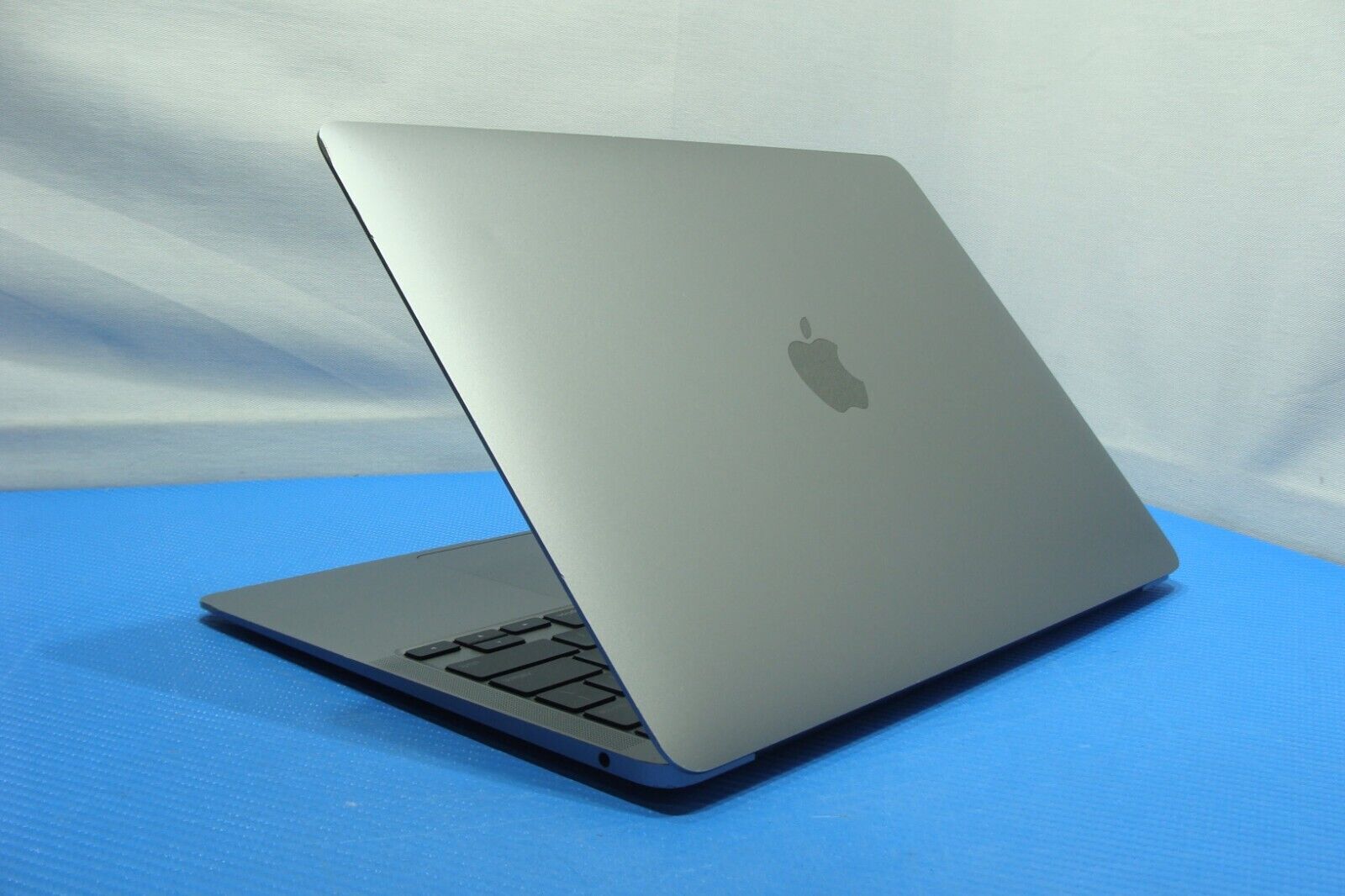 Apple MacBook Air A2337 13.3