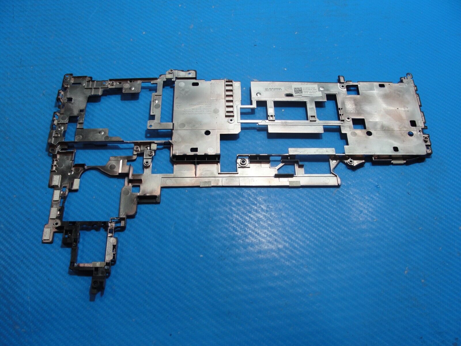 Dell Latitude 15.6” 5510 Bottom Middle Chassis Frame Bracket 2F0XV AP2FA000200