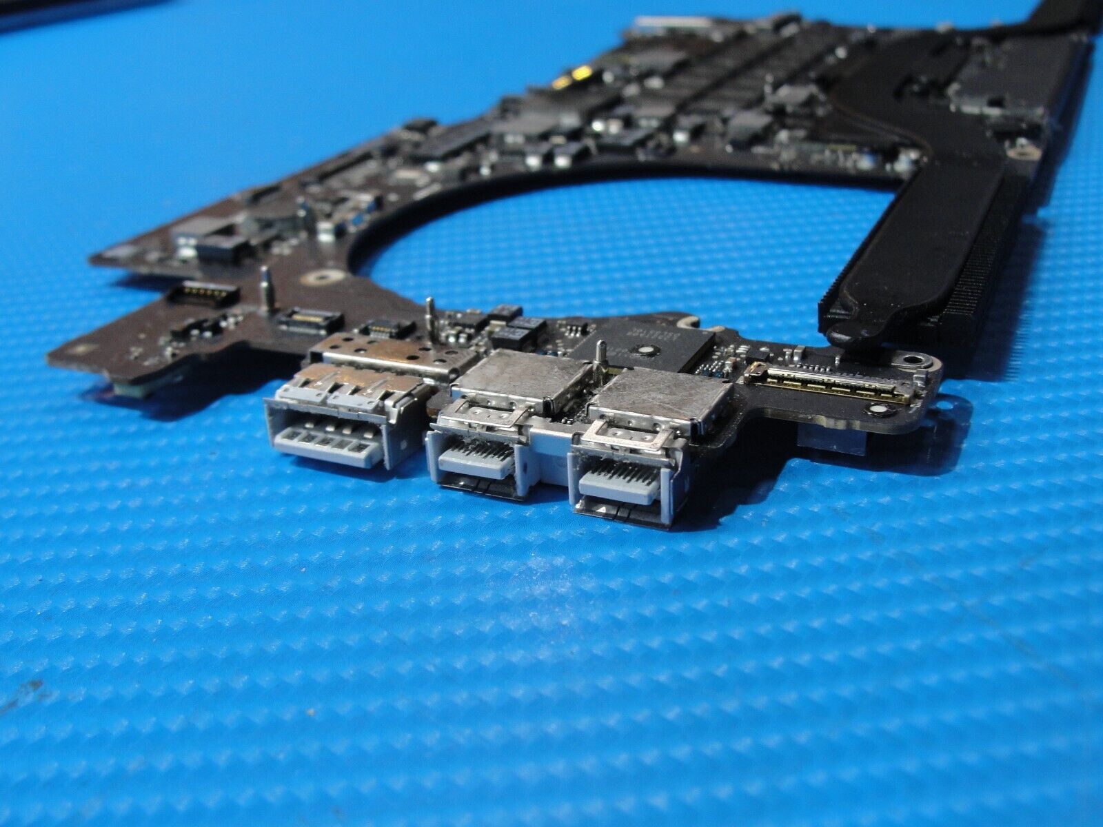 MacBook Pro A1398 15 2013 ME698LL i7-3740QM 2.7/16 GT650M Logic Board 820-3332-A