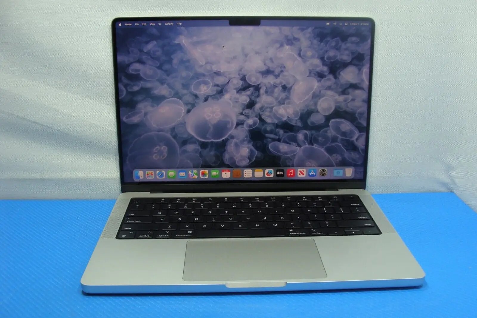 Apple Macbook Pro A2442 14