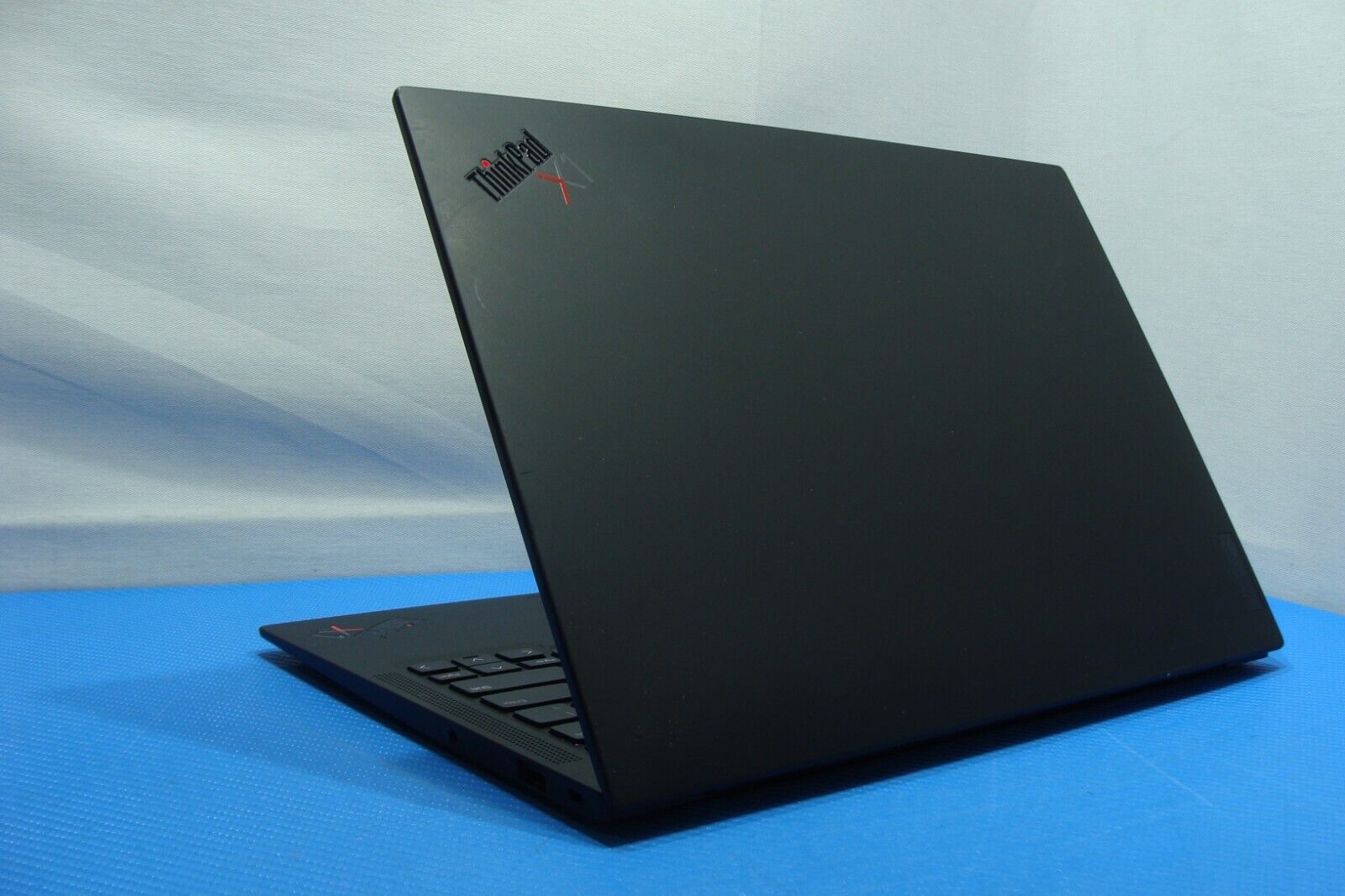 Lenovo ThinkPad X1 Carbon 9th Gen 14