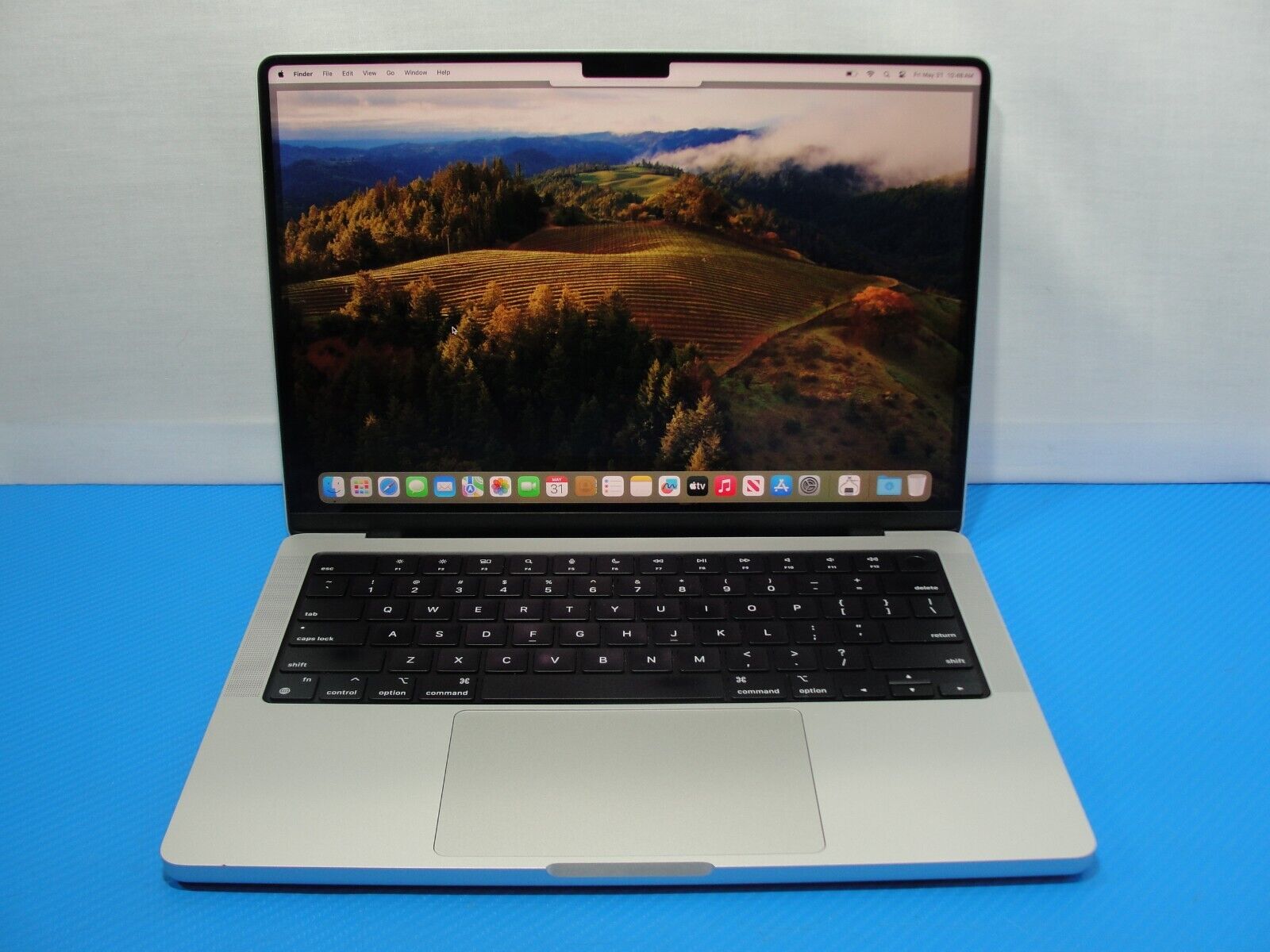 75 cycles Apple Macbook Pro 14