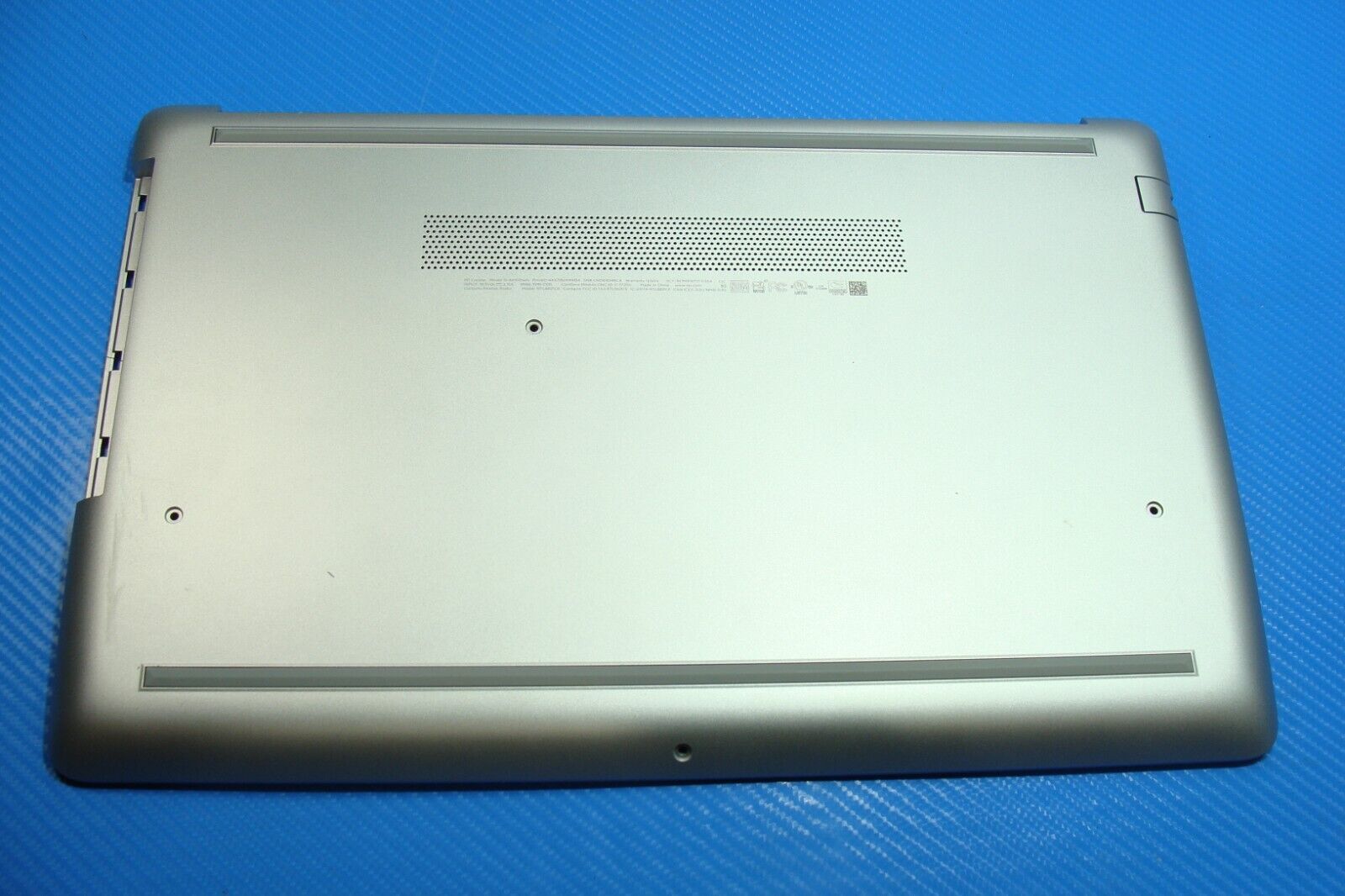 HP 15.6” 15-da0033wm Genuine Bottom Base Case Cover L20391-001 AP29M000E00