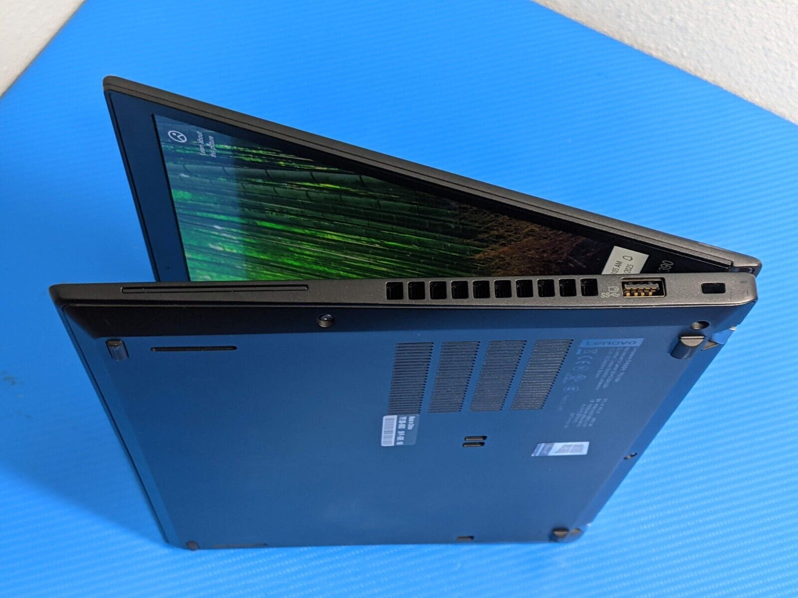 Lenovo ThinkPad X390 13.3