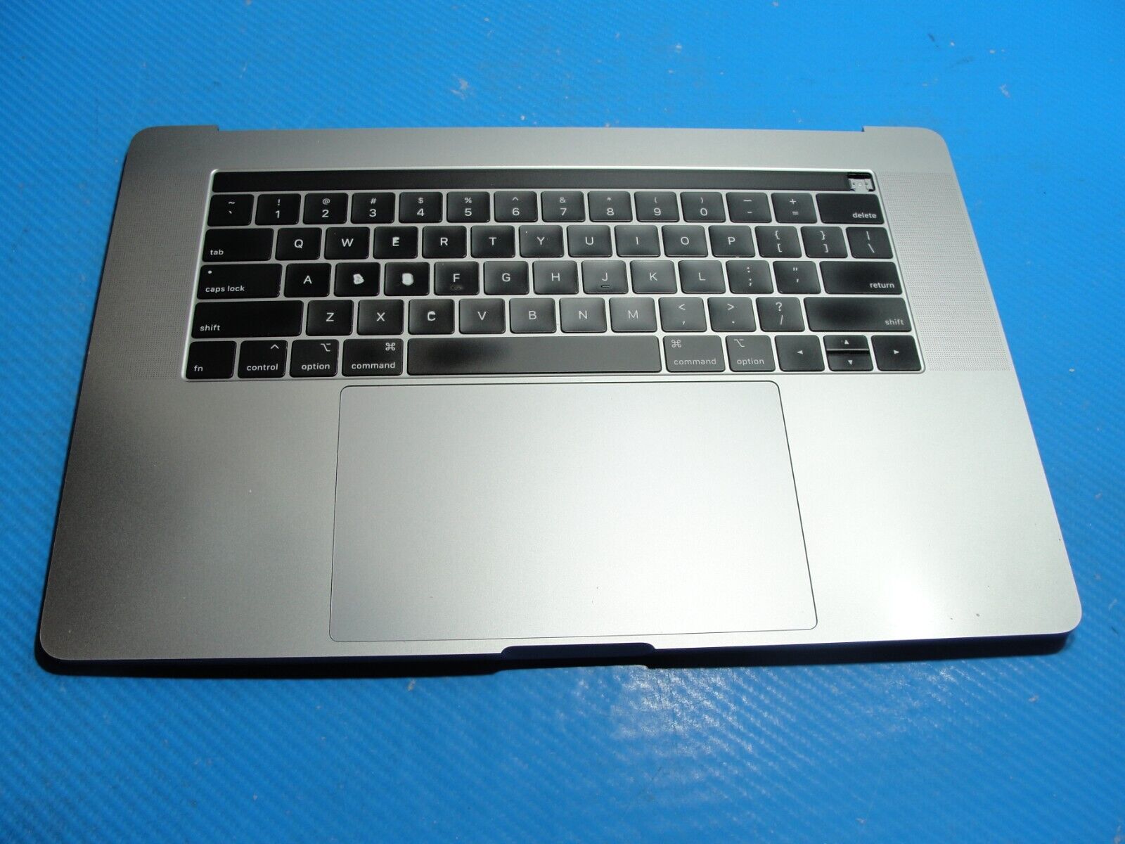 MacBook Pro A1990 2019 MV902LL/A 15