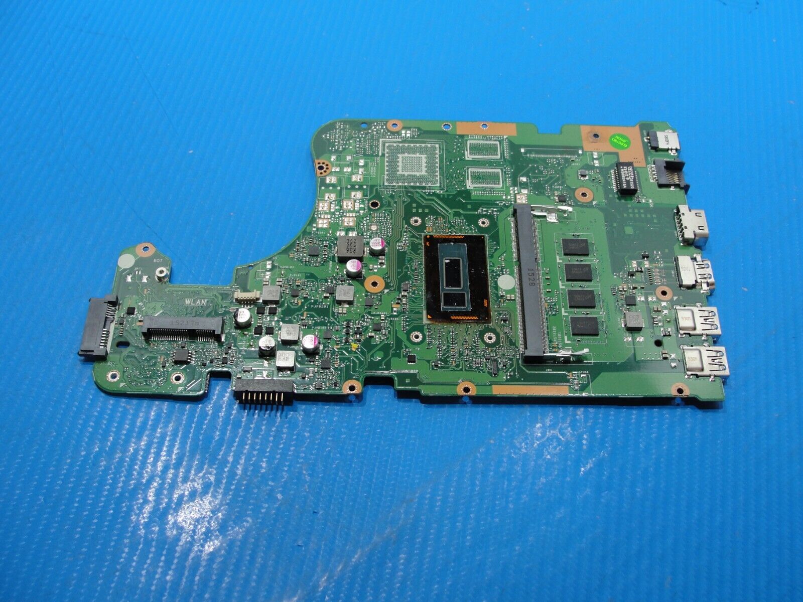 Asus F554LA-NH51 15.6