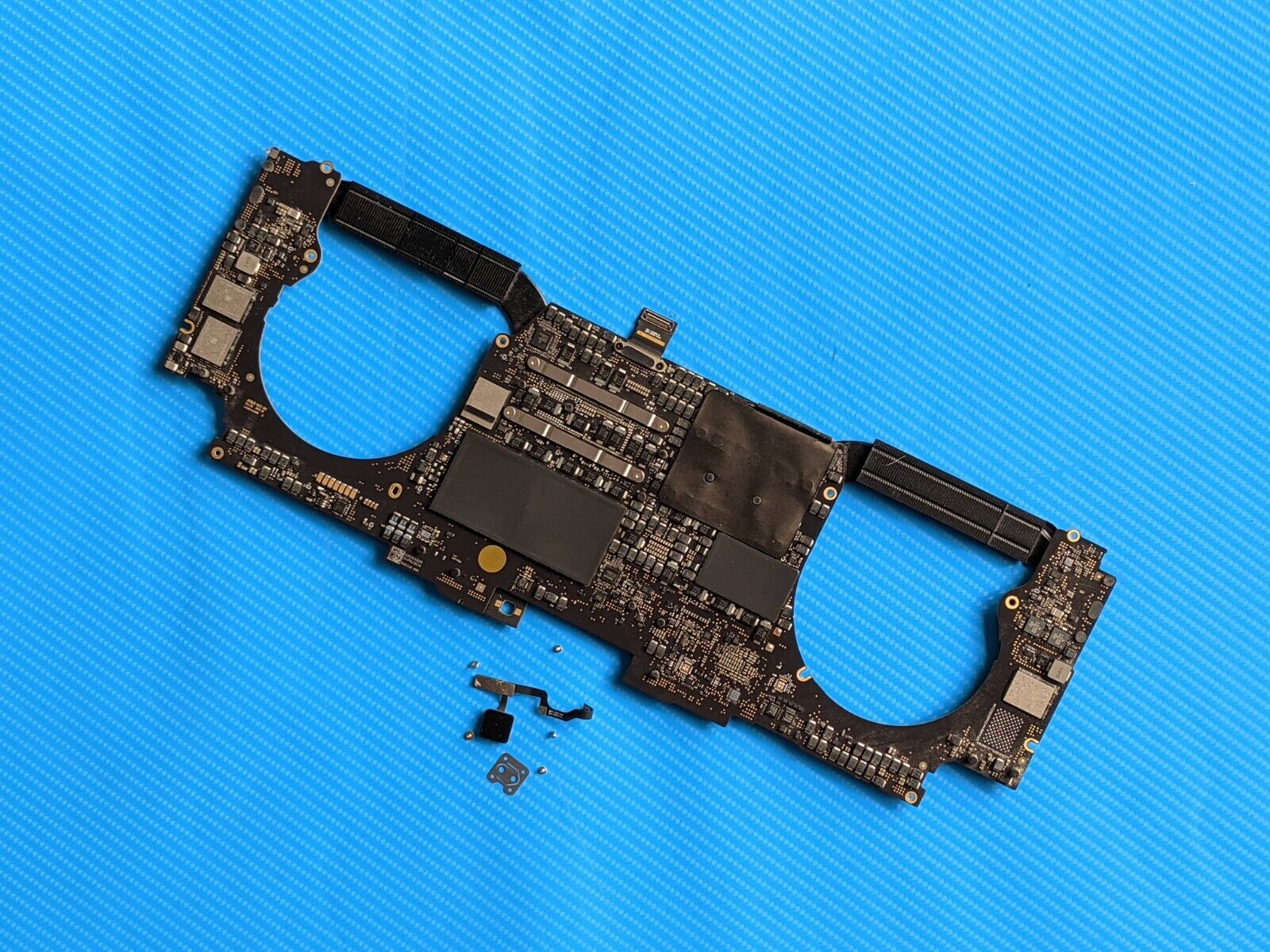 MacBook Pro A2141 16