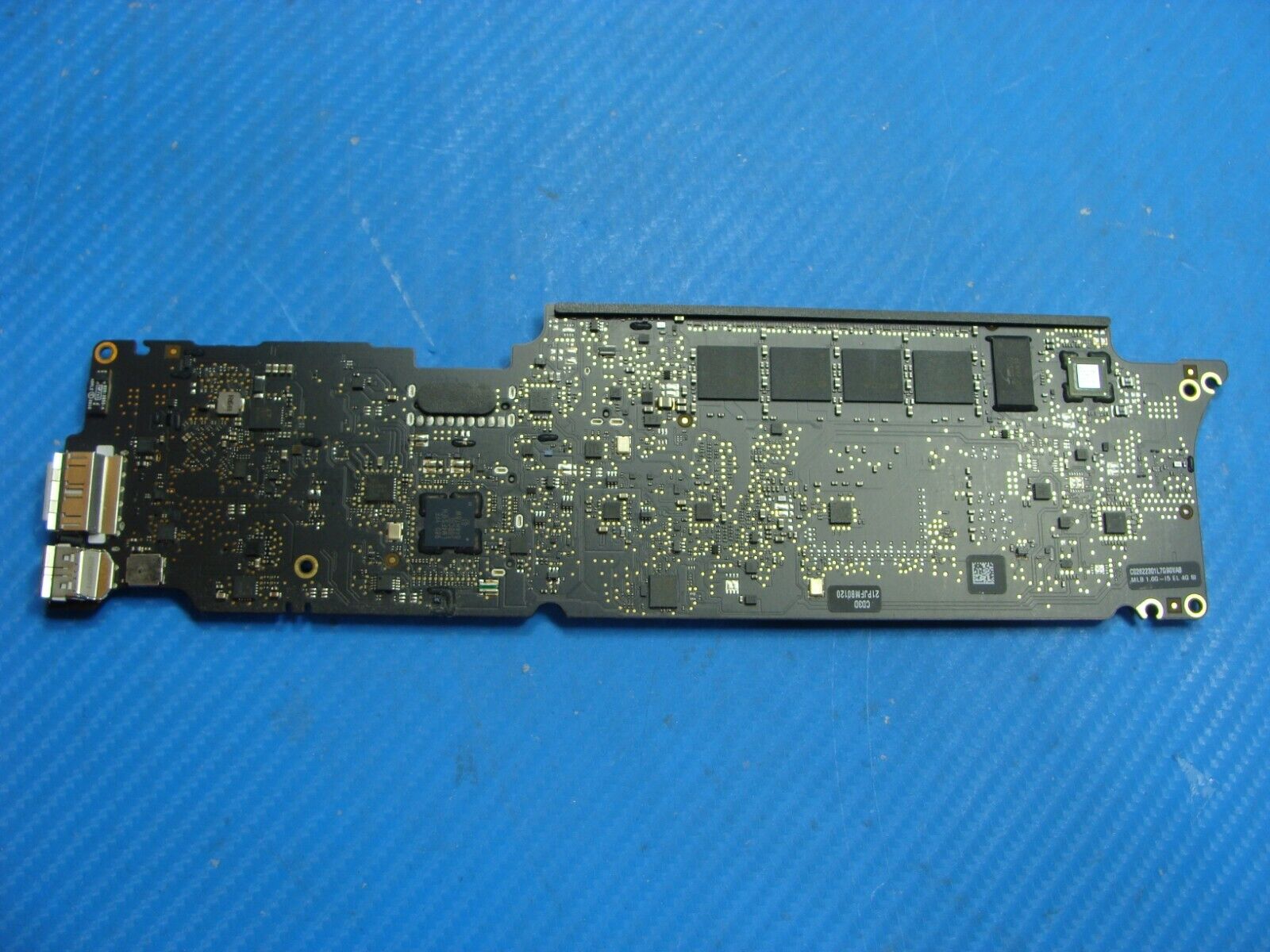 MacBook Air A1465 2015 MJVP2LL/A 11