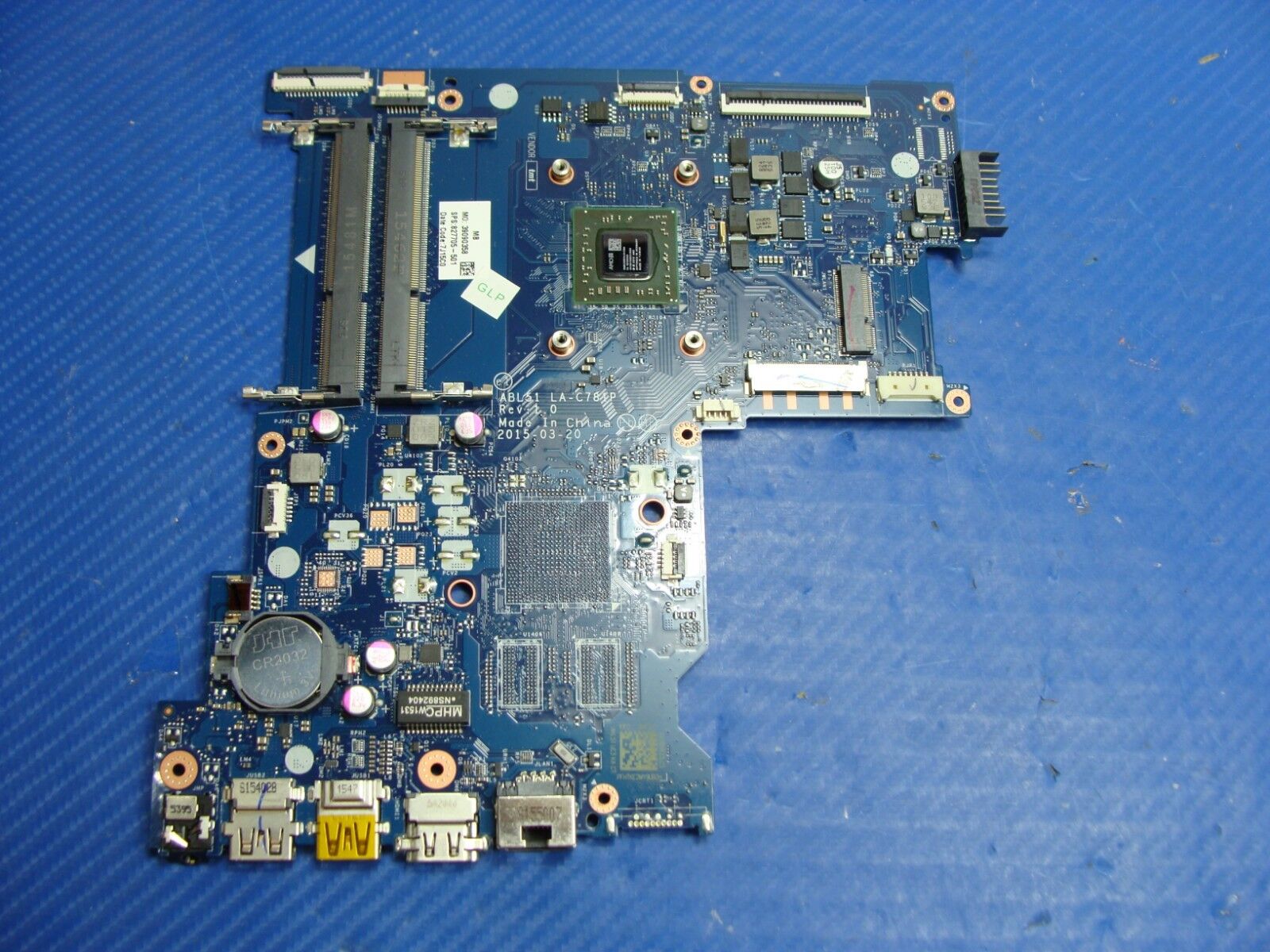 HP 15-af131dx 15.6