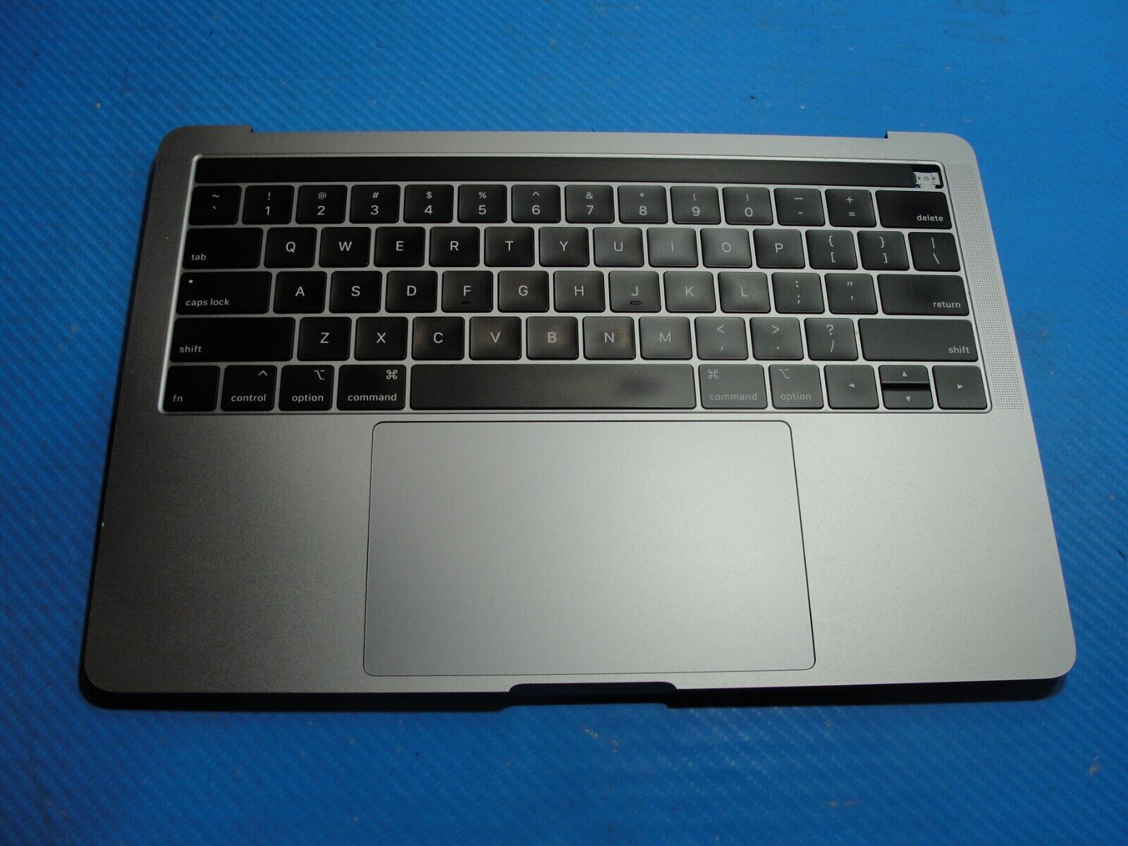 MacBook Pro A1989 13