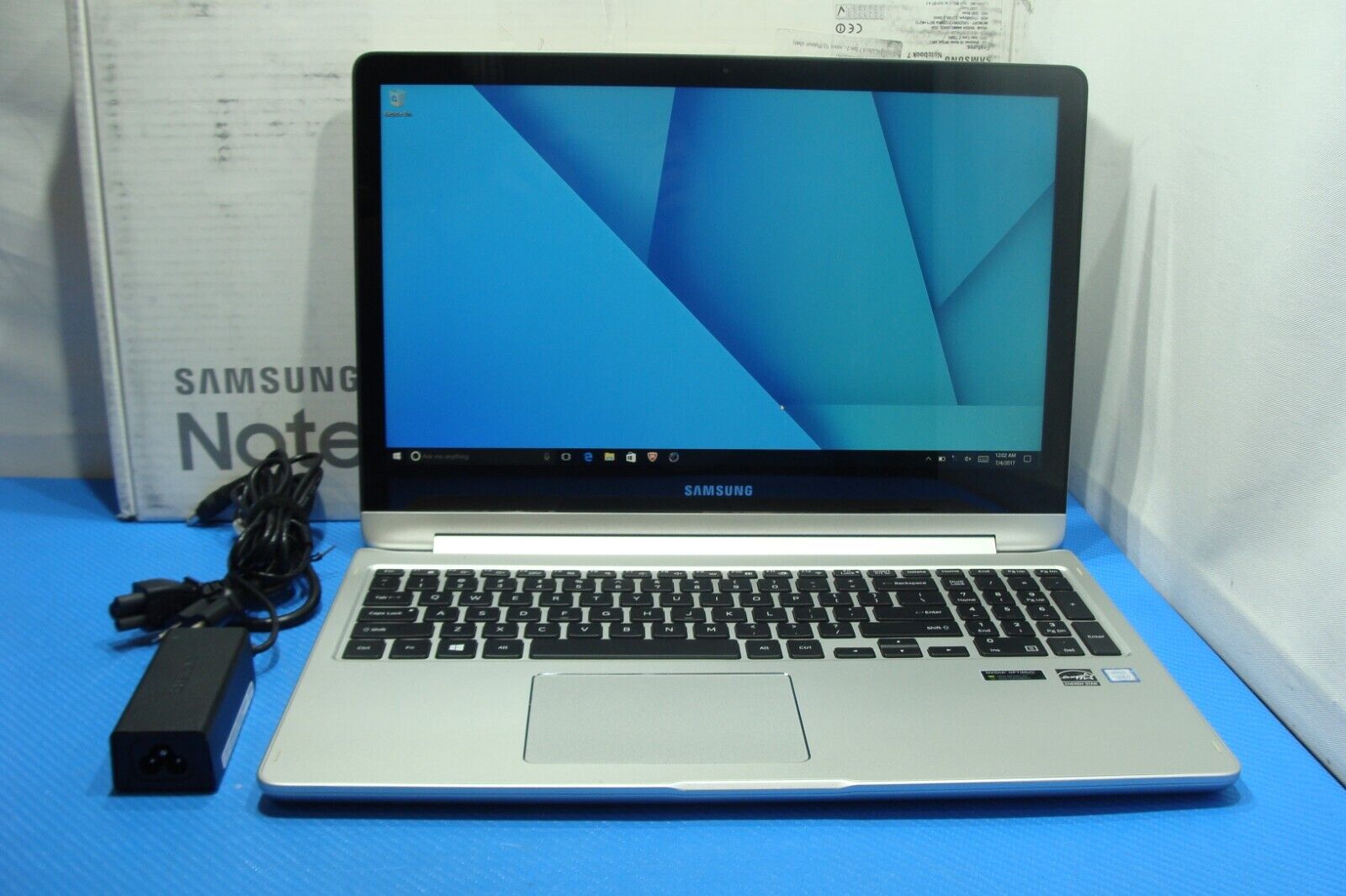 SAMSUNG NoteBook 7Spin NP740U5M 15.6