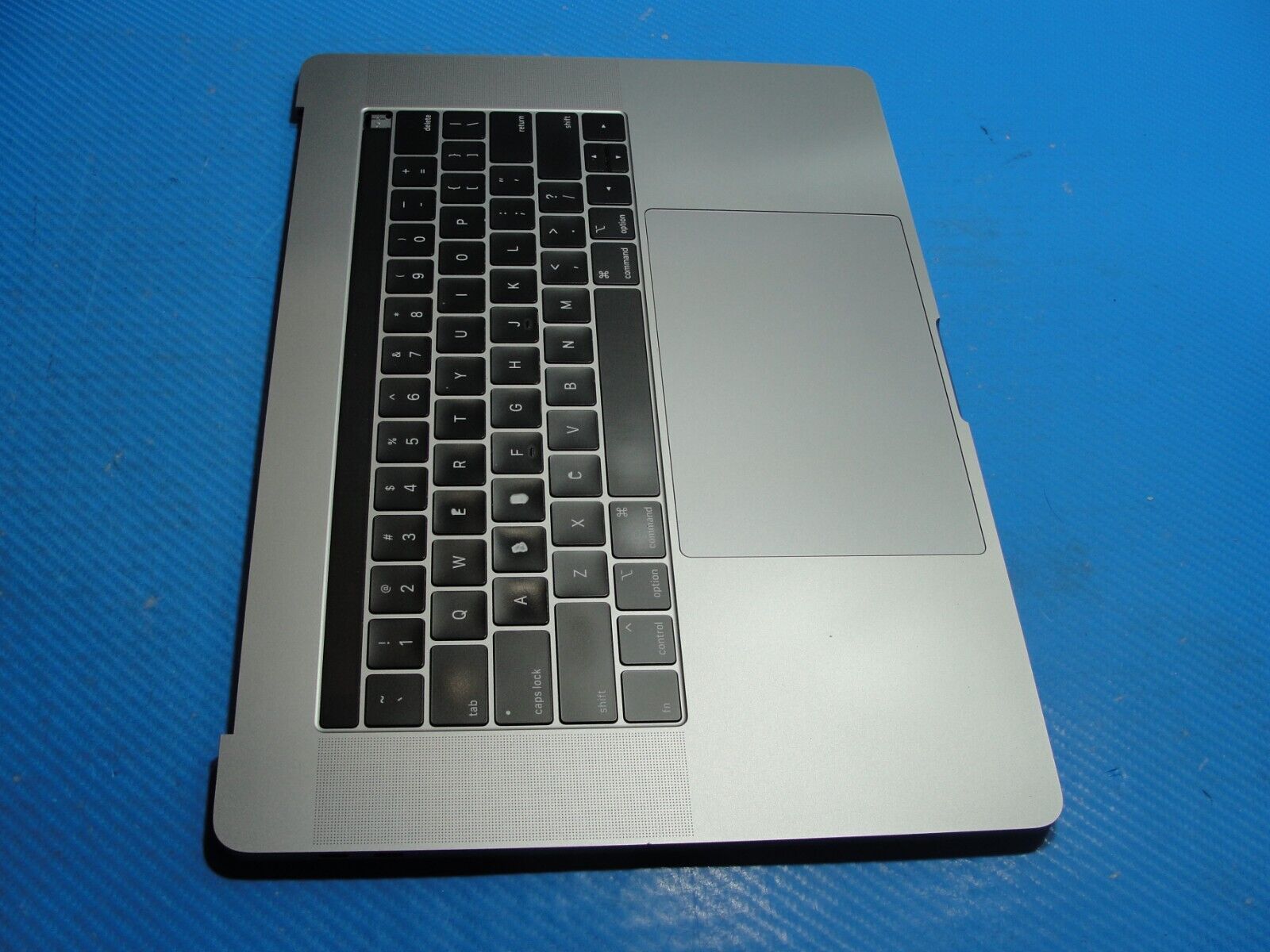 MacBook Pro A1990 2019 MV902LL/A 15