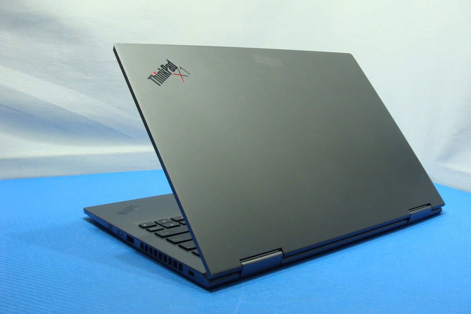 Lenovo ThinkPad X1 Yoga Gen 4 14