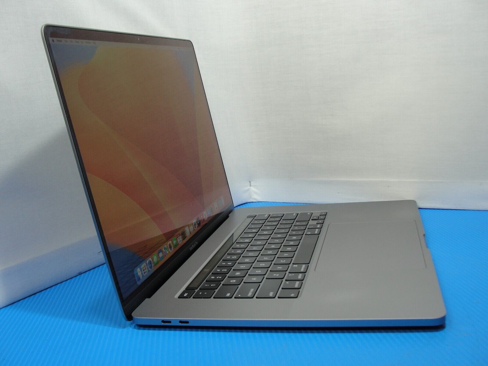 110 cycle Apple MacBook Pro 16