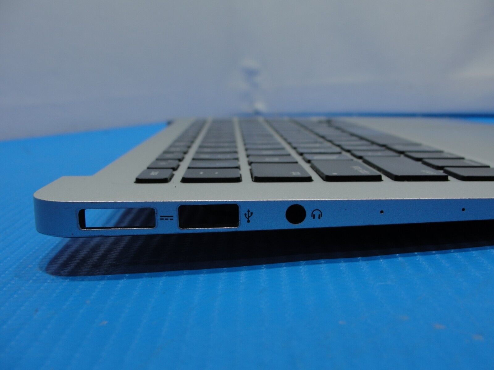 MacBook Air A1466 2015 MJVE2LL/A 13