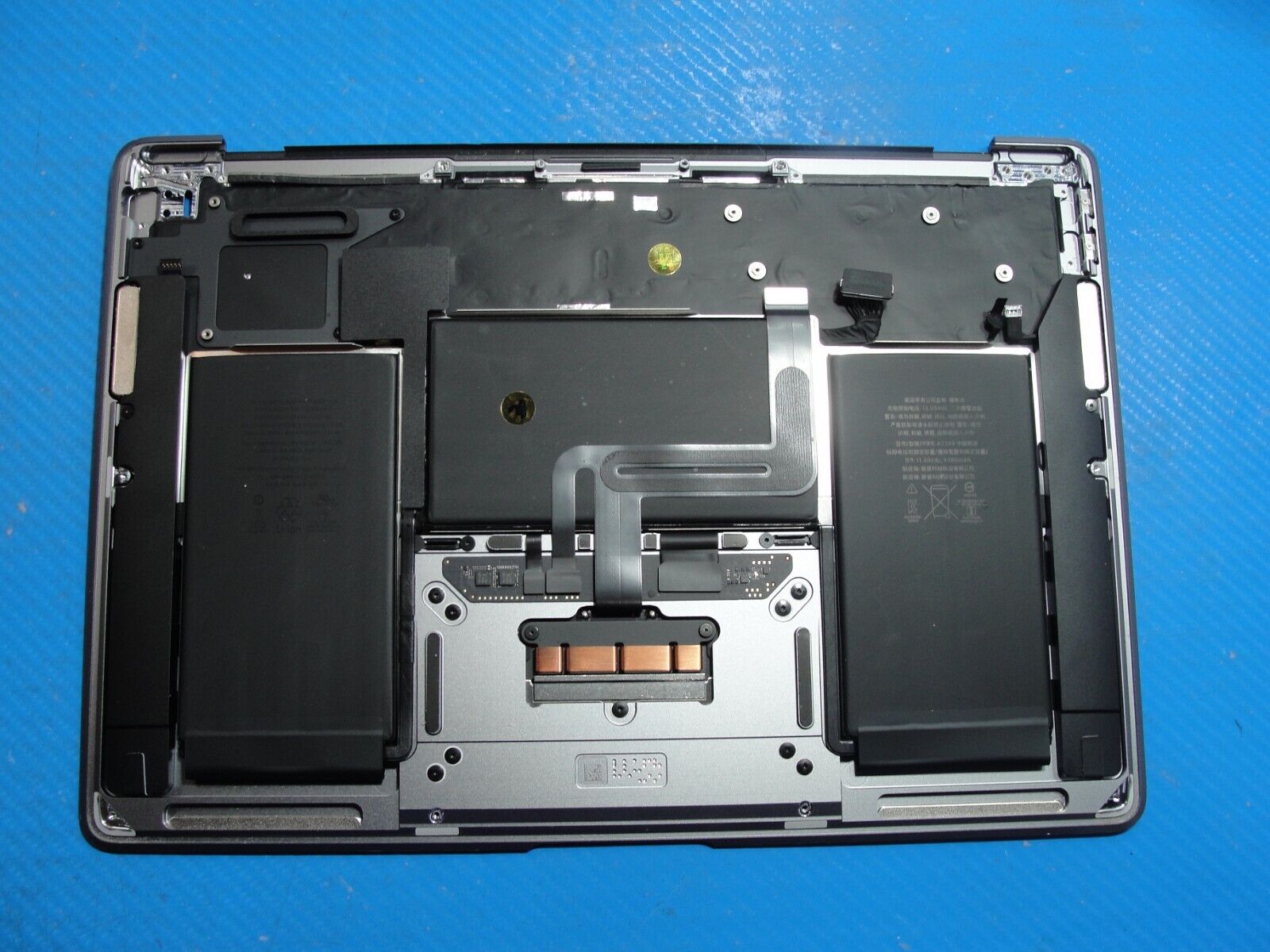 MacBook Air A2337 13