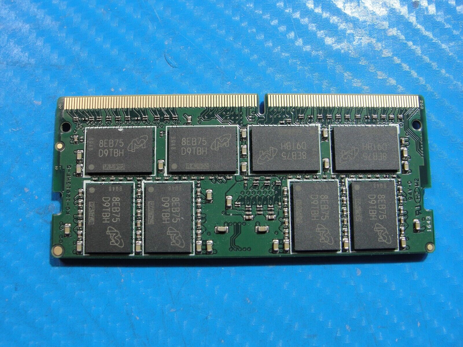 Lenovo T470 Crucial 16GB DDR4-2400 SO-DIMM Memory RAM CT16G4SFD824A.M16FB