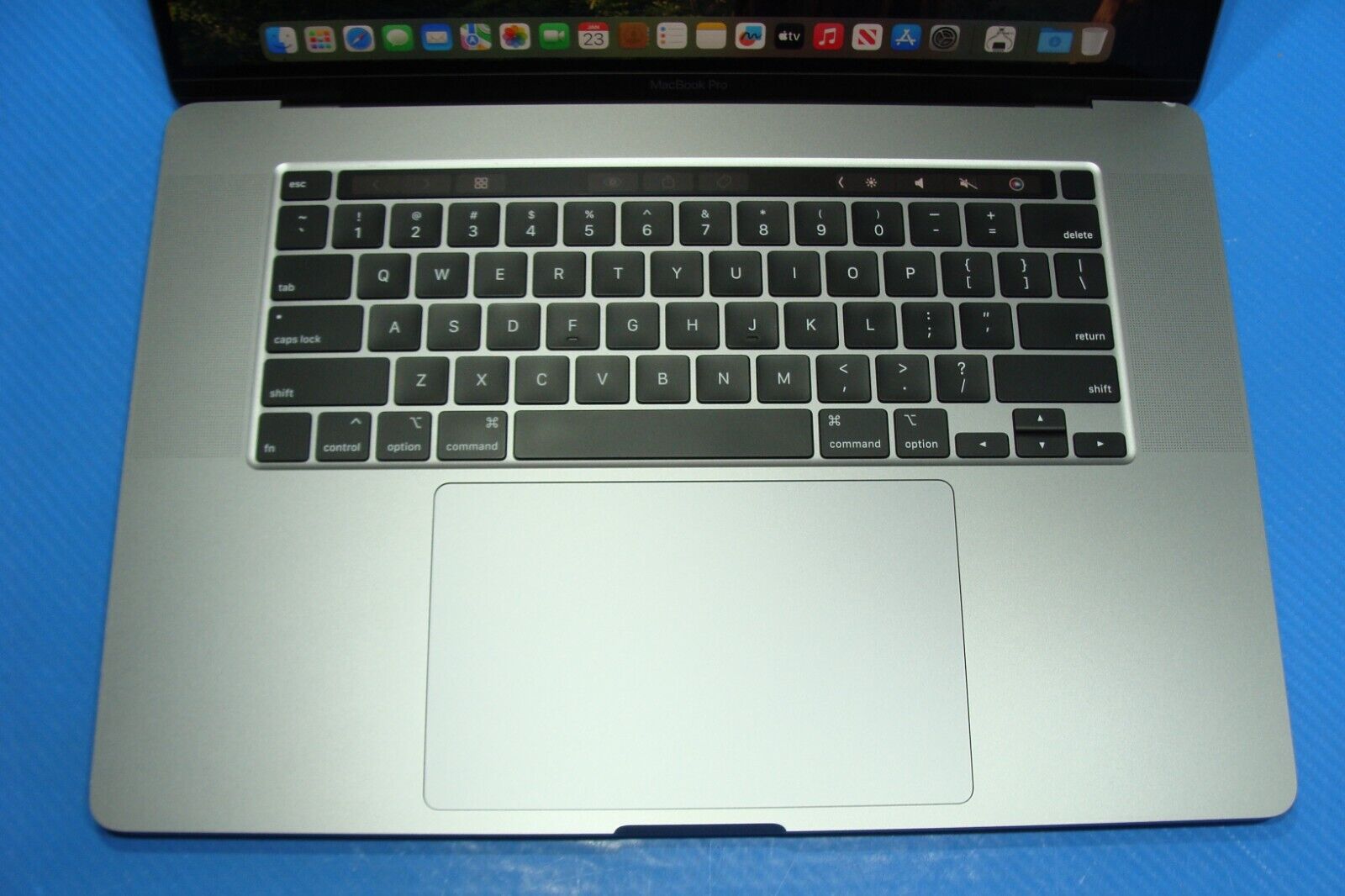 Apple MacBook Pro 16