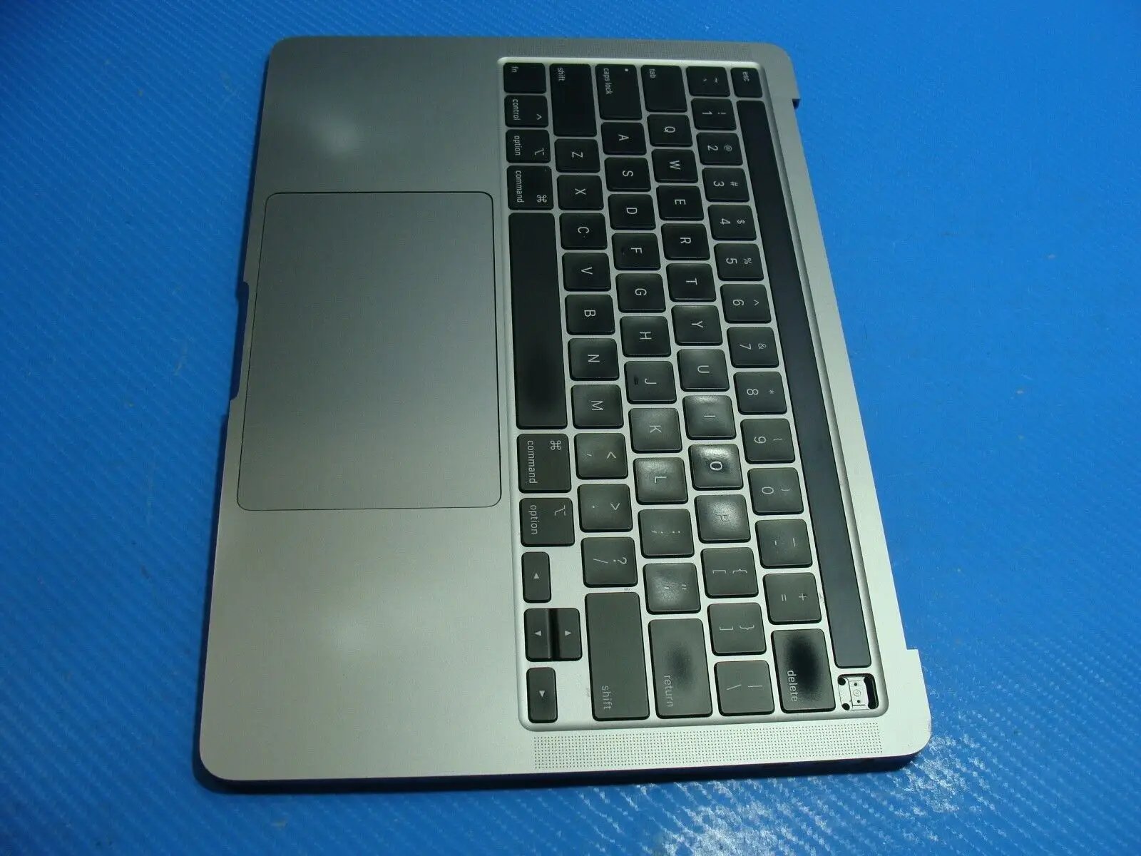 MacBook Pro A2251 13