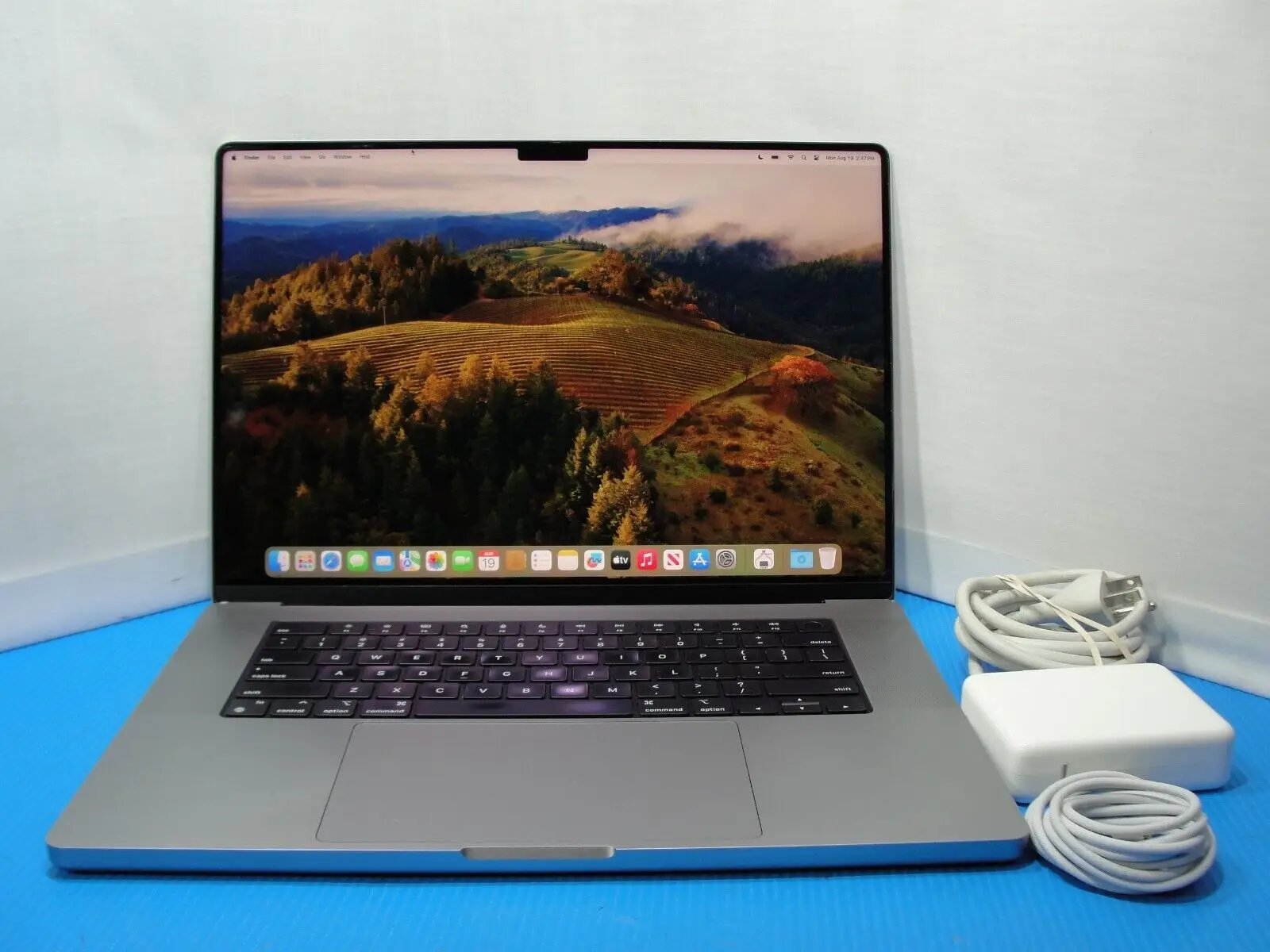 147 cycle Apple MacBook Pro 16