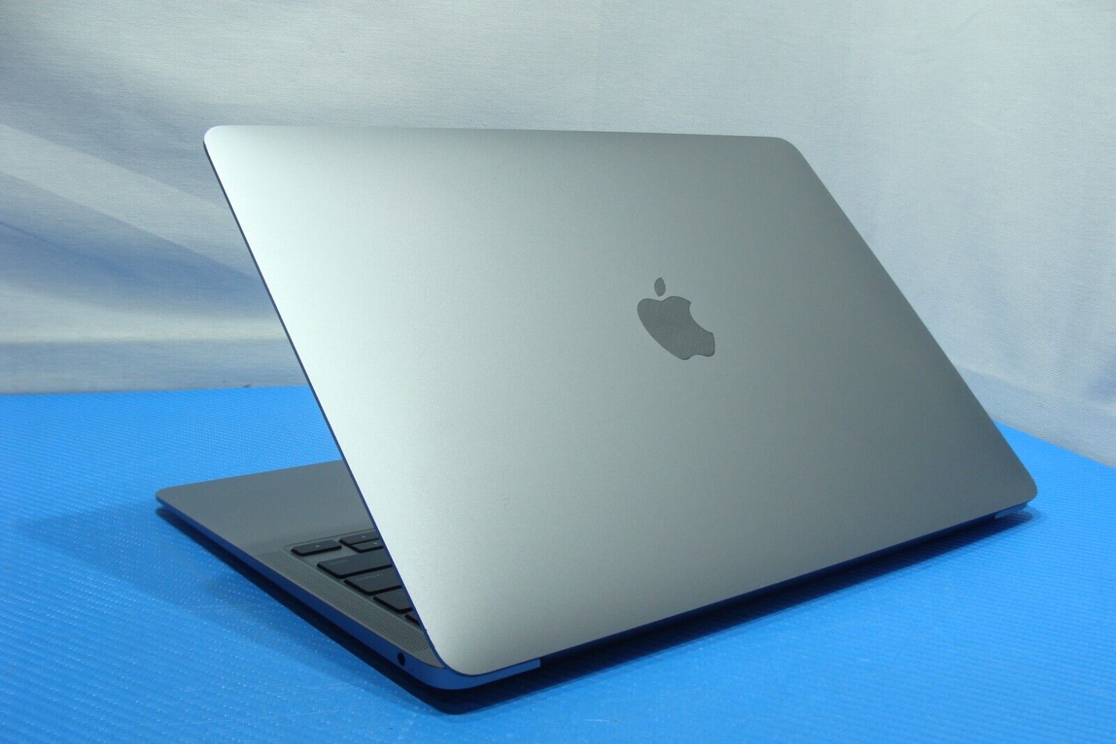 Apple MacBook Air A2337 13.3