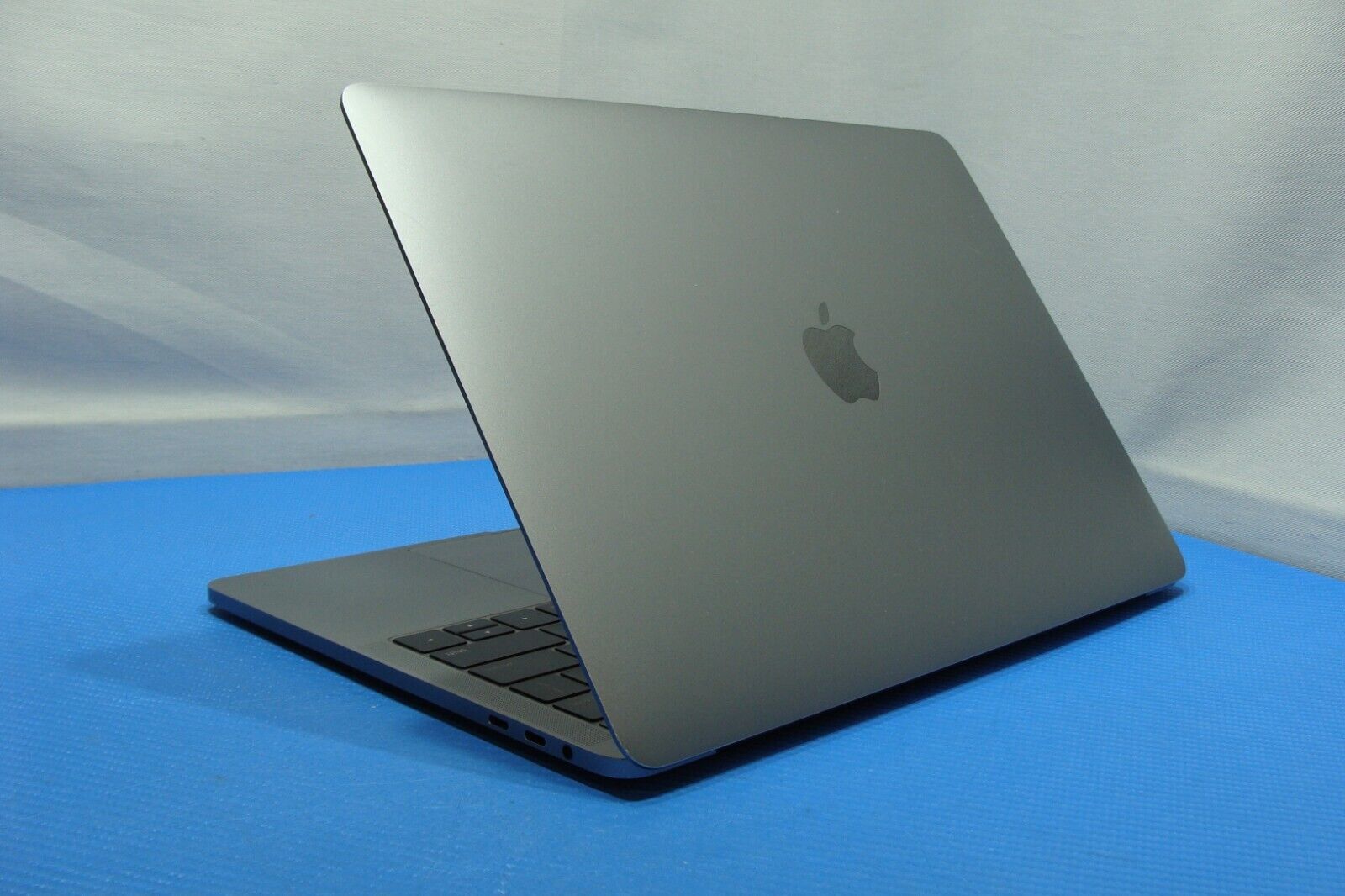 Apple MacBook Pro 13