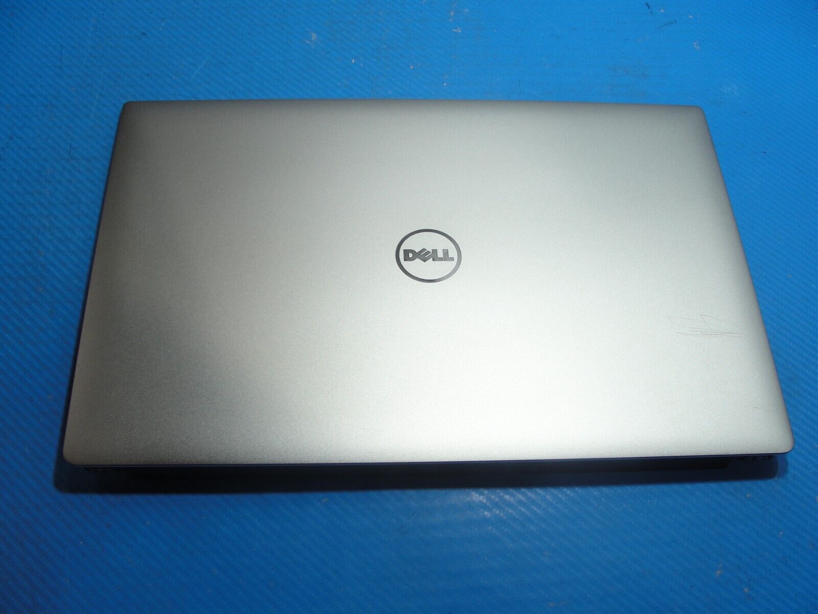 Dell XPS 15 9560 15.6