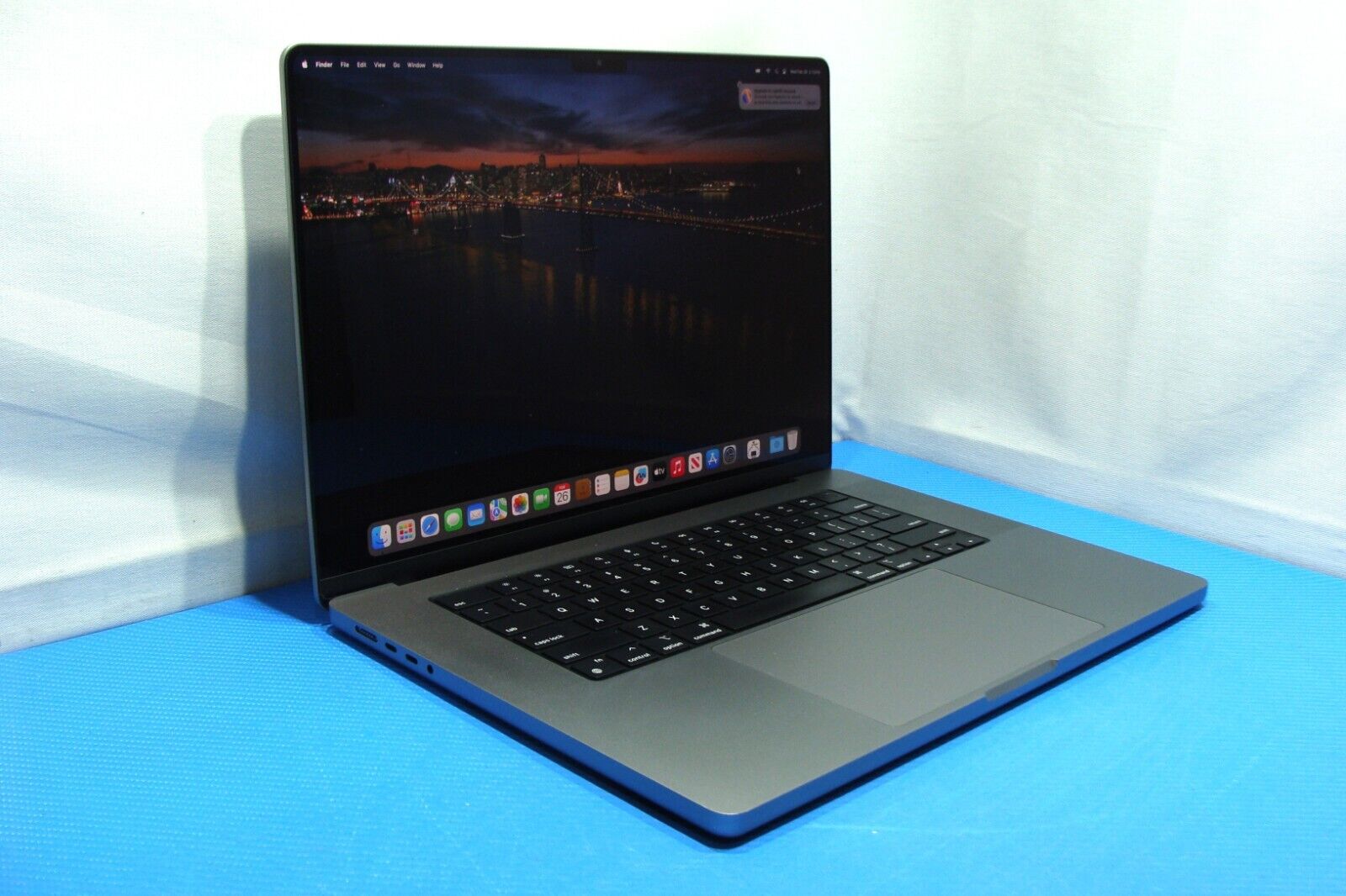 Apple MacBook Pro 16