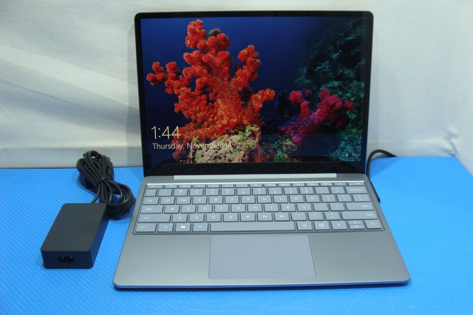 Microsoft Surface Laptop Go 2 12.4