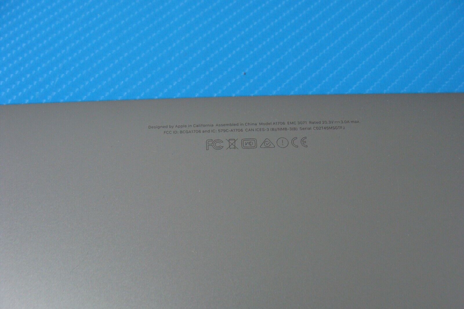 MacBook Pro A1706 13