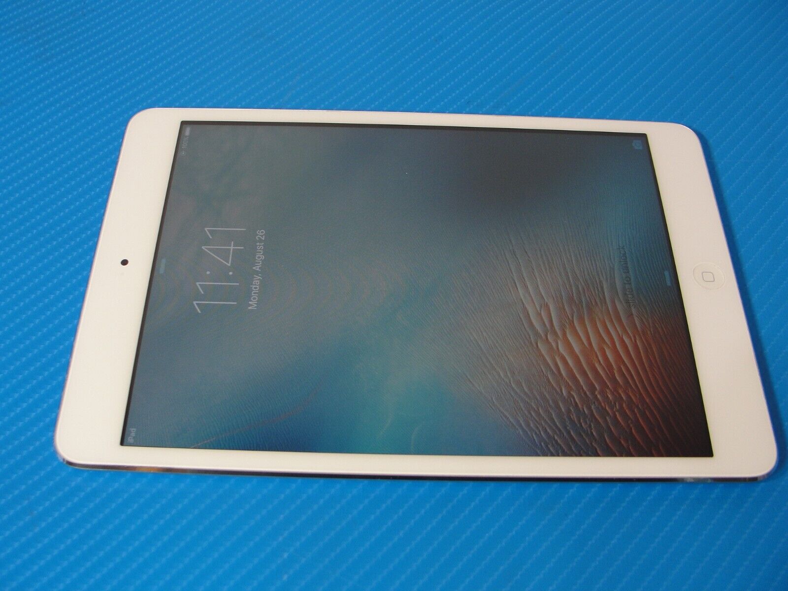 Apple iPad mini 1st Generation. 16GB, 7.9 in - White & Silver Very Good