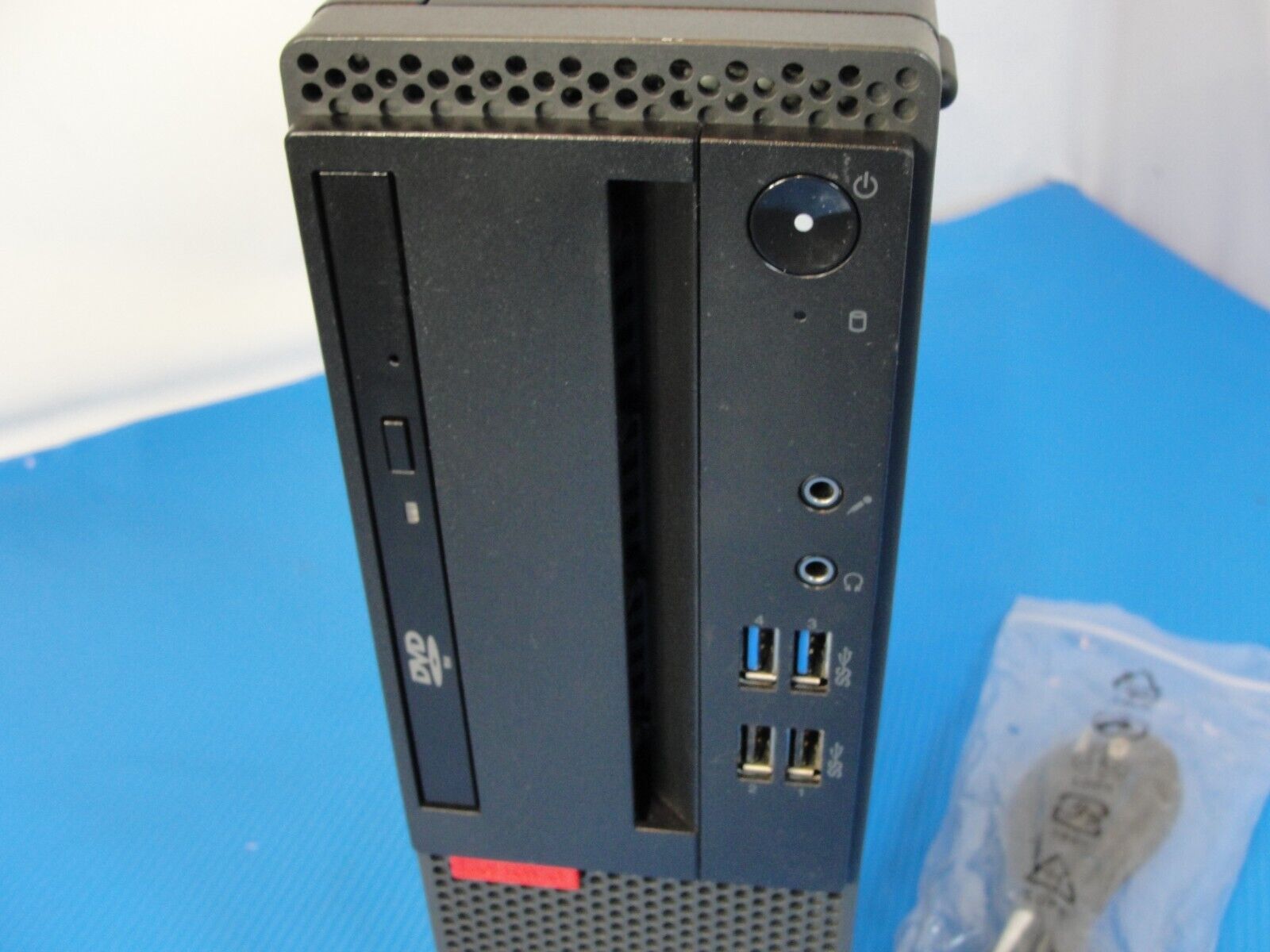 Lenovo ThinkCenter M75S AMD Ryzen 3 Pro -3200G 3.66 GHz 8 GB RAM 1 TB HDD Win11P