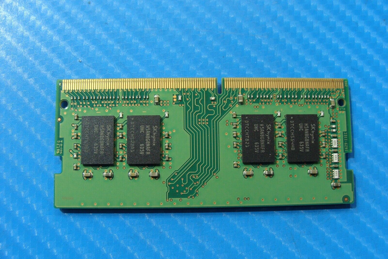 Dell 15 9560 SK Hynix 8GB 1Rx8 PC4-2400T Memory RAM SO-DIMM HMA81GS6AFR8N-UH