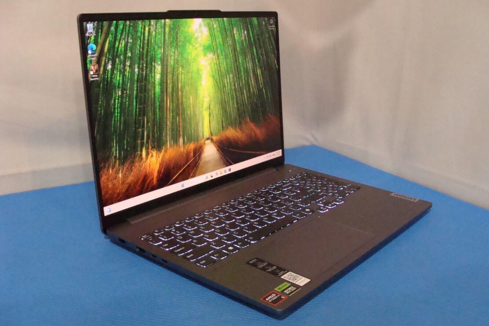 Lenovo IdeaPad Pro 5 16AHP9 16