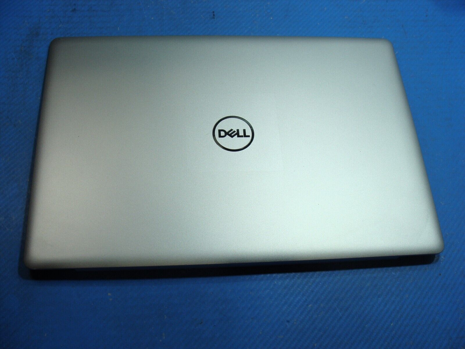 Dell Inspiron 15 5570 15.6