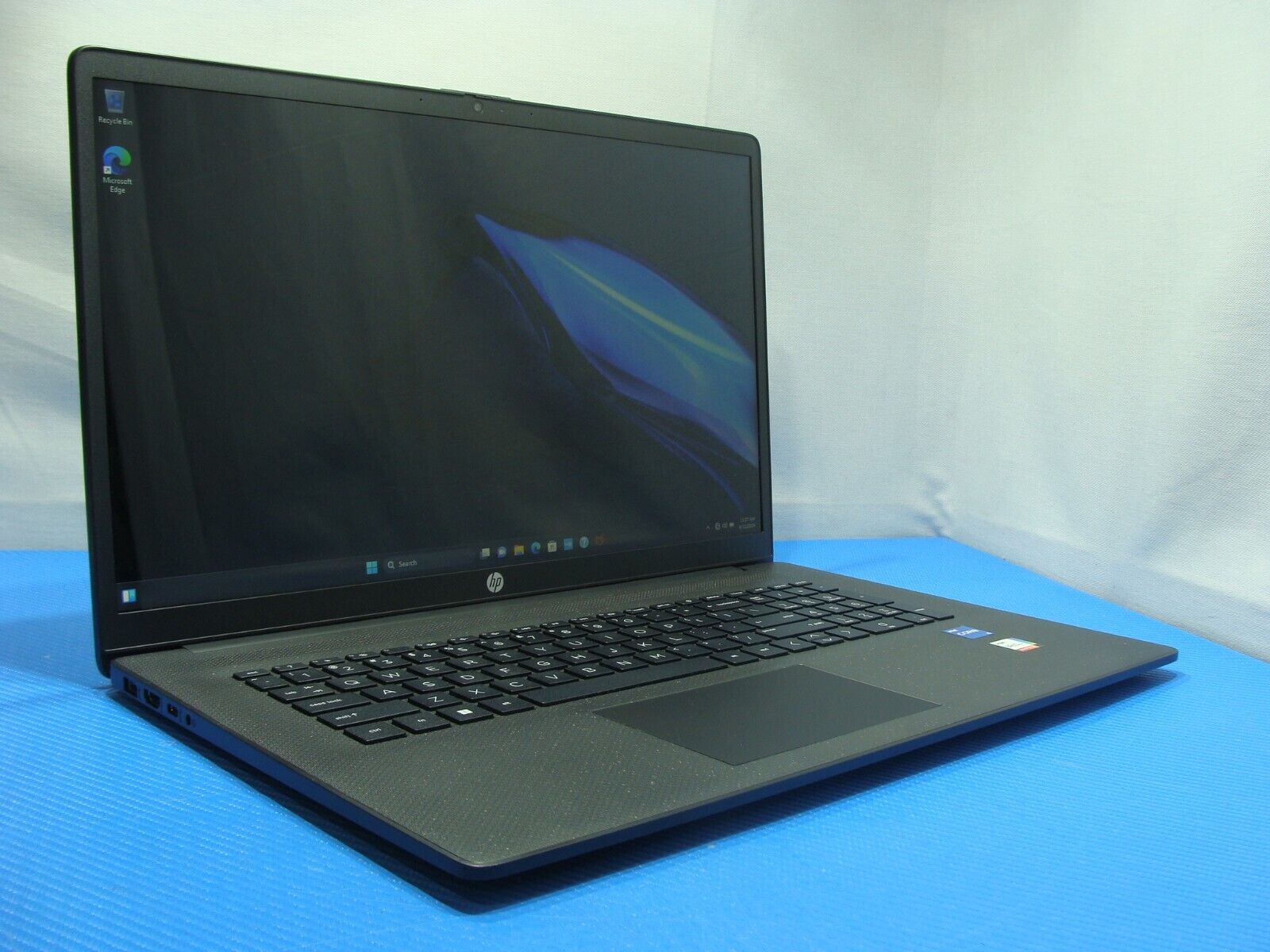 NEW! HP 17t-cn3000 Laptop 17.3