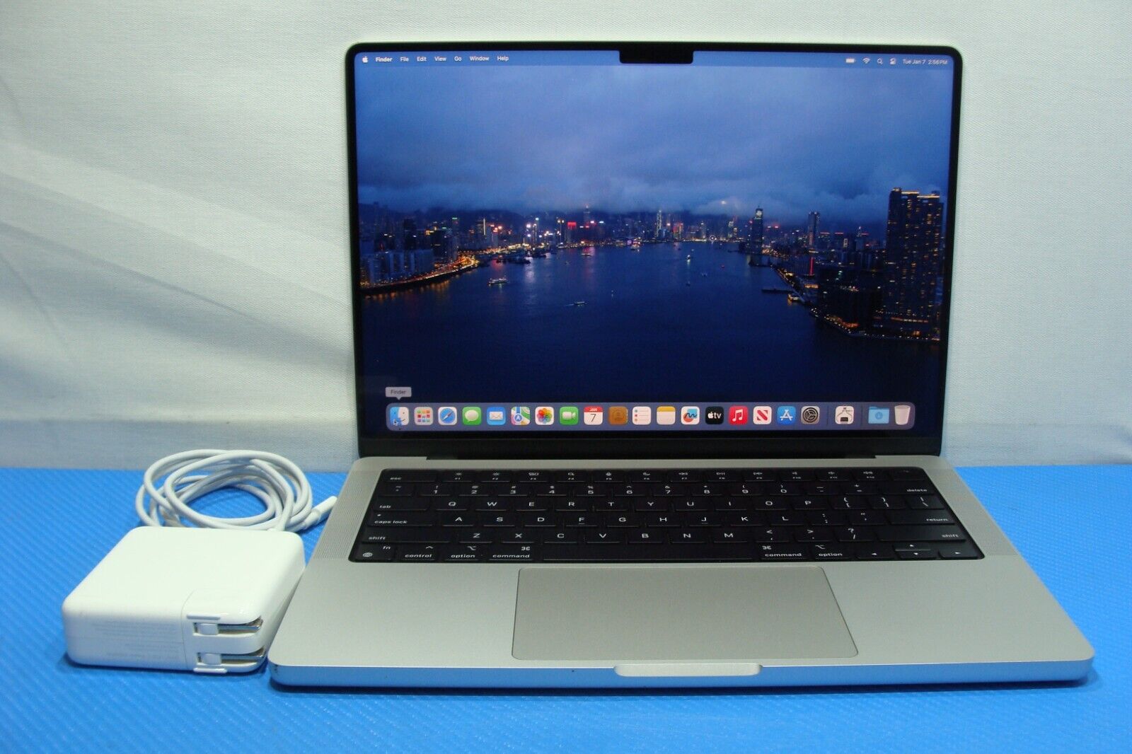 Apple Macbook Pro 14